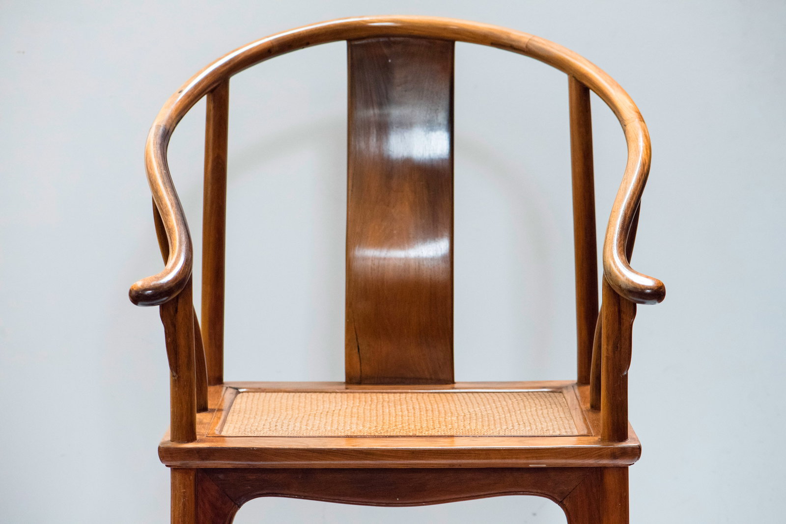A HUANGHUALI CONTINUOUS HORSESHOE-BACK ARMCHAIR (Y) - 4