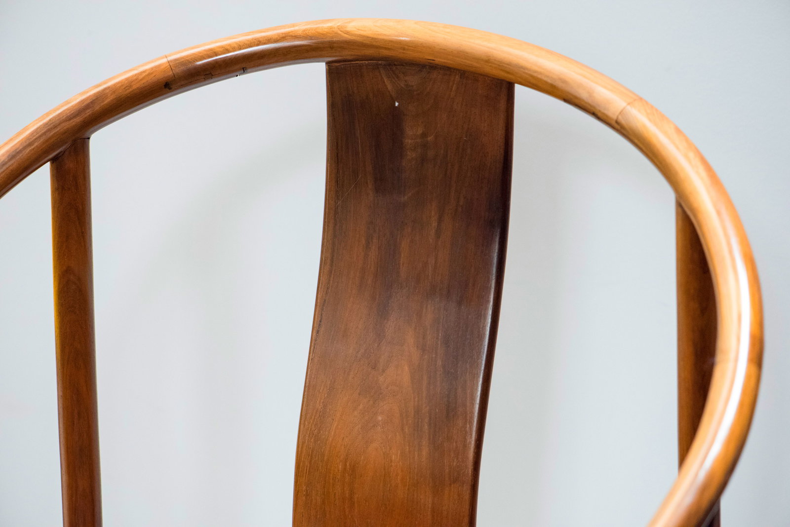 A HUANGHUALI CONTINUOUS HORSESHOE-BACK ARMCHAIR (Y) - 5