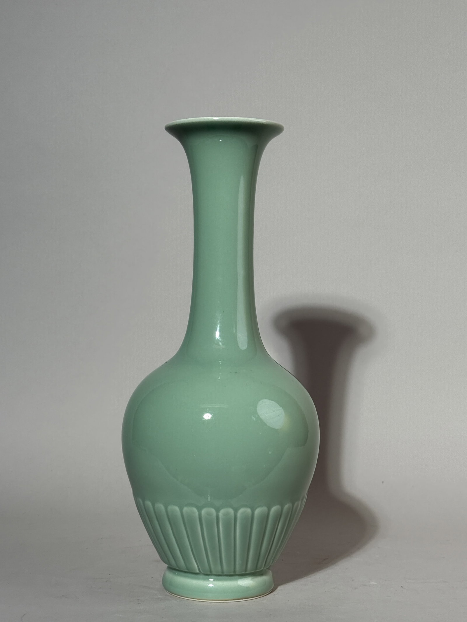 CHINESE CELADON PORCELAIN LONG-NECK VASE (1 of 9)