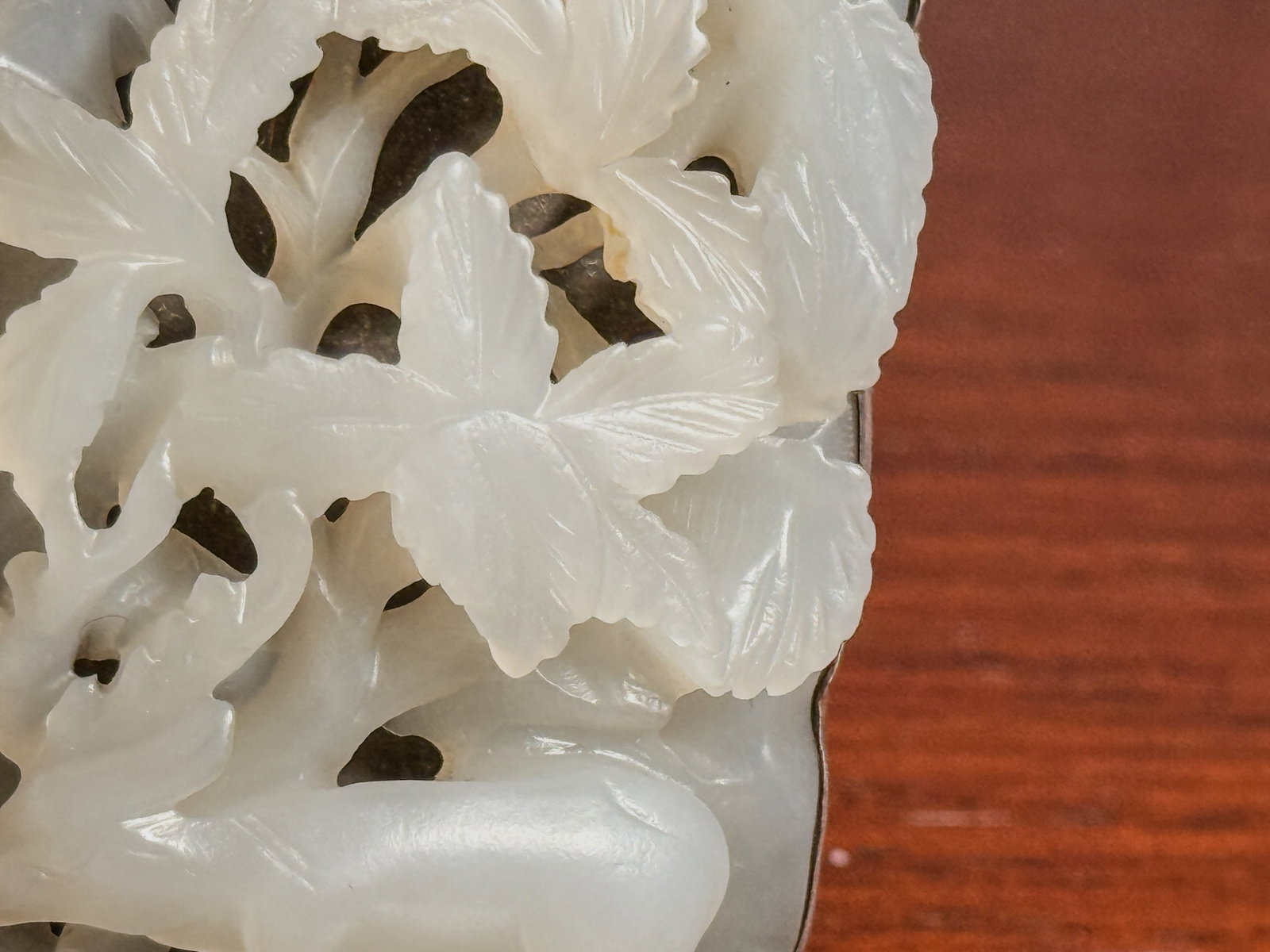 CHINESE WHITE JADE PLAQUE WITH DEER SCENE - 6