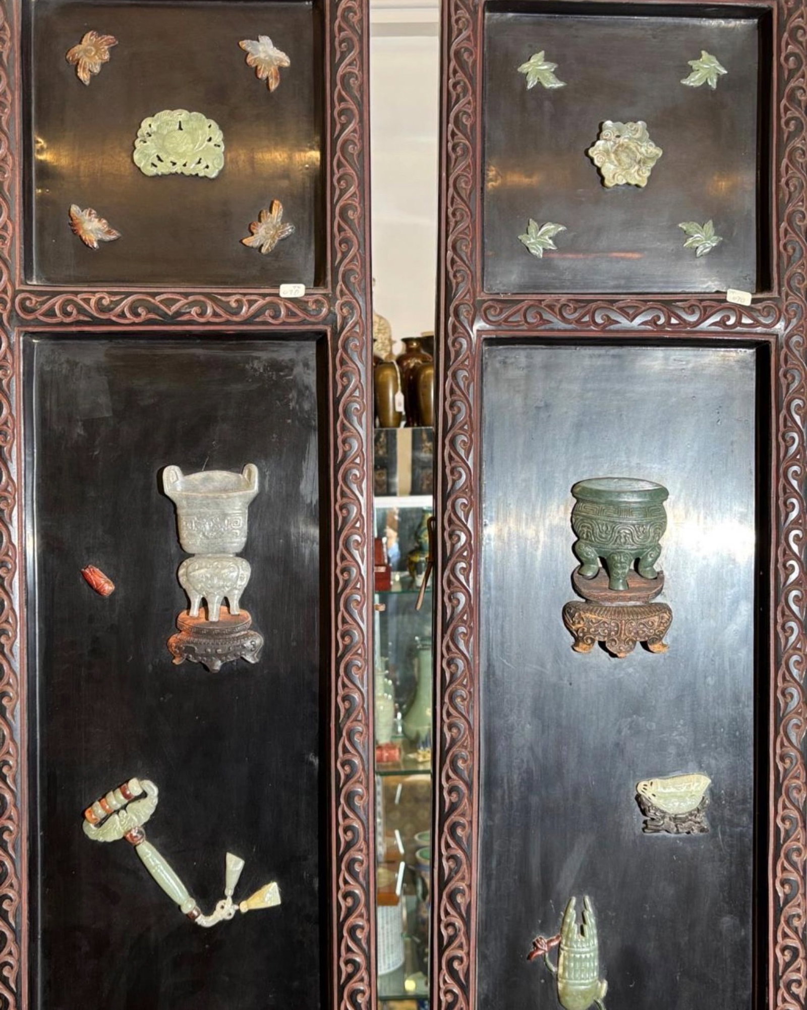 CHINESE LACQUER FLOOR SCREEN WITH JADE INSERTS - 8
