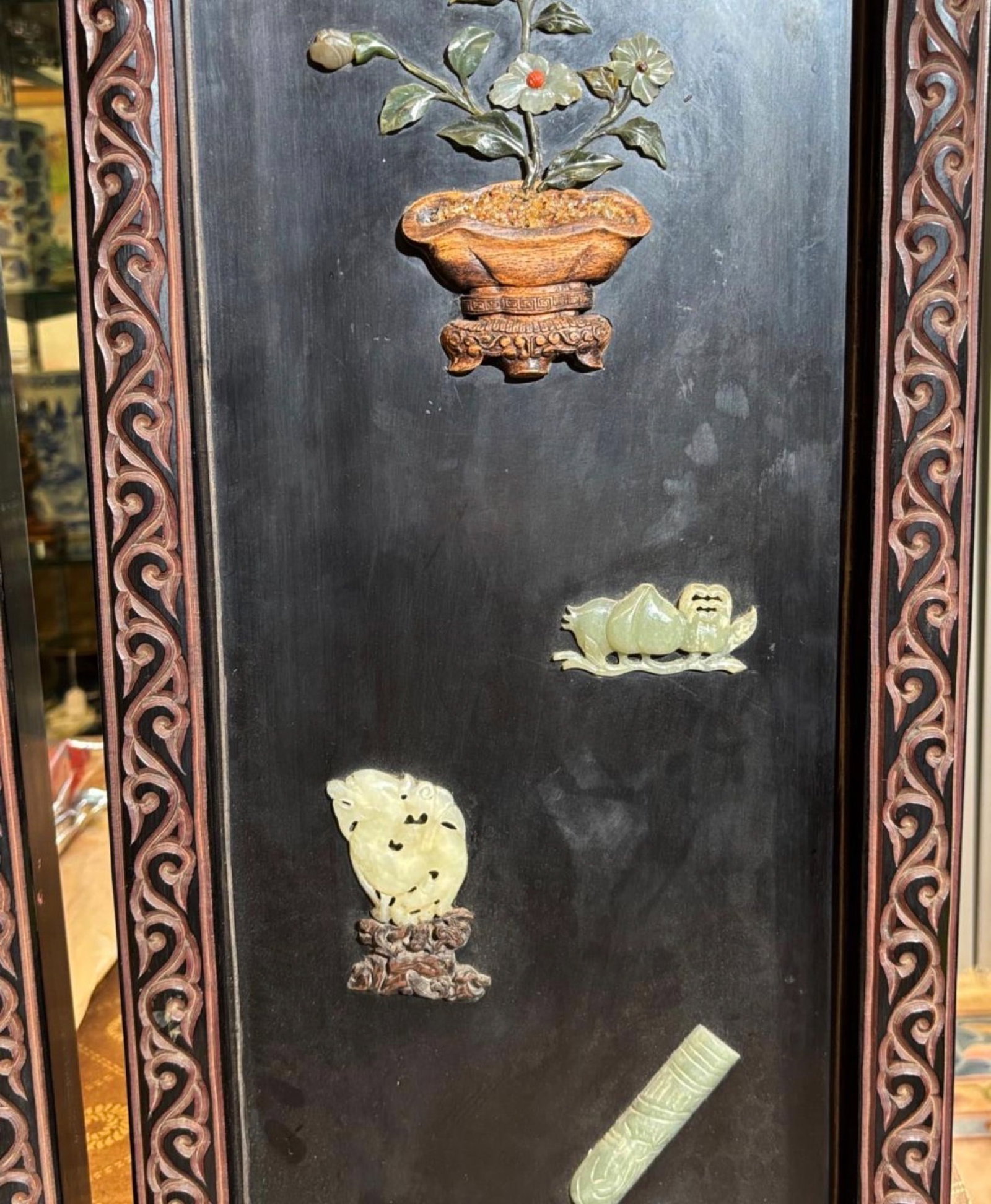 CHINESE LACQUER FLOOR SCREEN WITH JADE INSERTS - 9