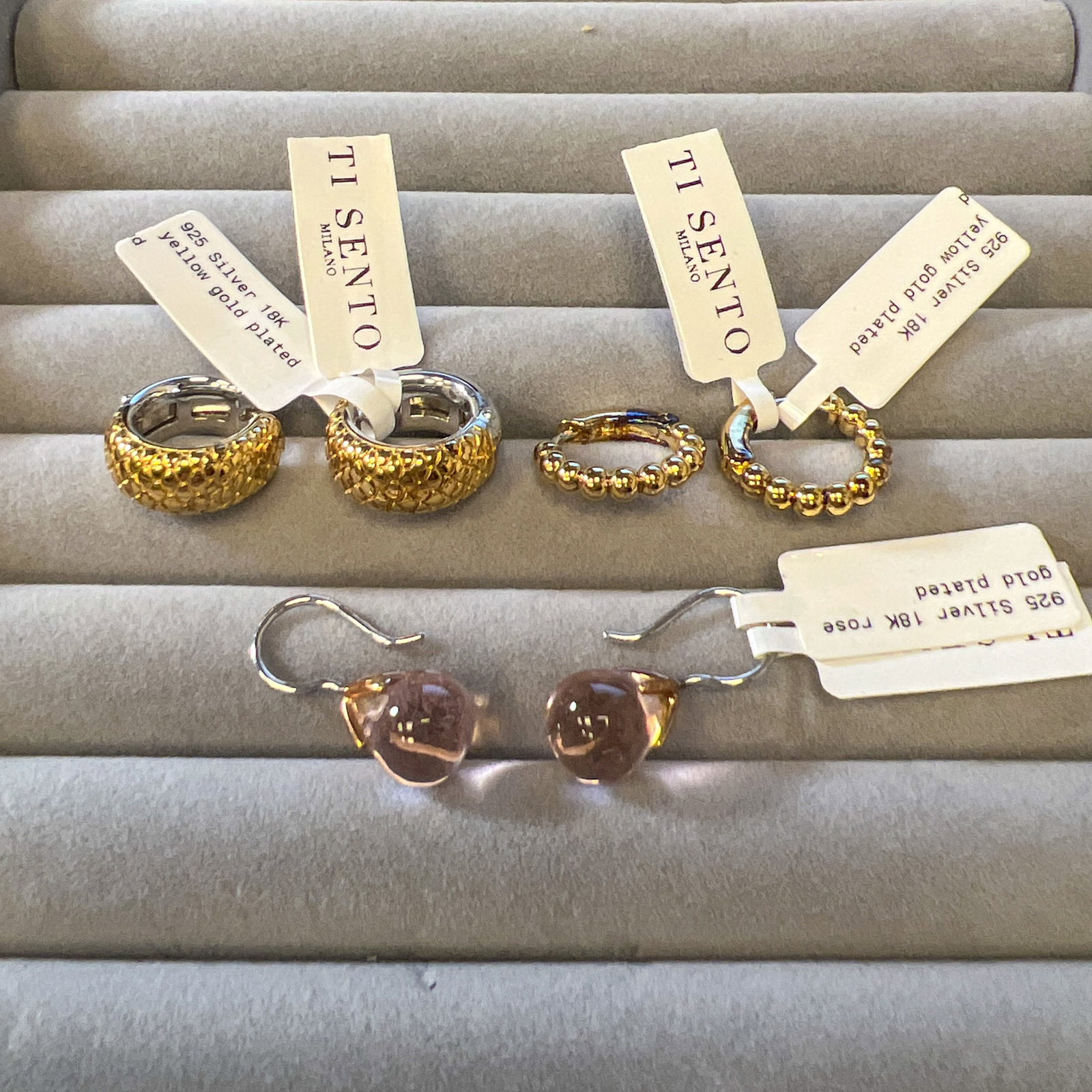 (LOT OF 6) THREE PAIRS OF FASHION JEWELRY EARRINGS (1 of 1)