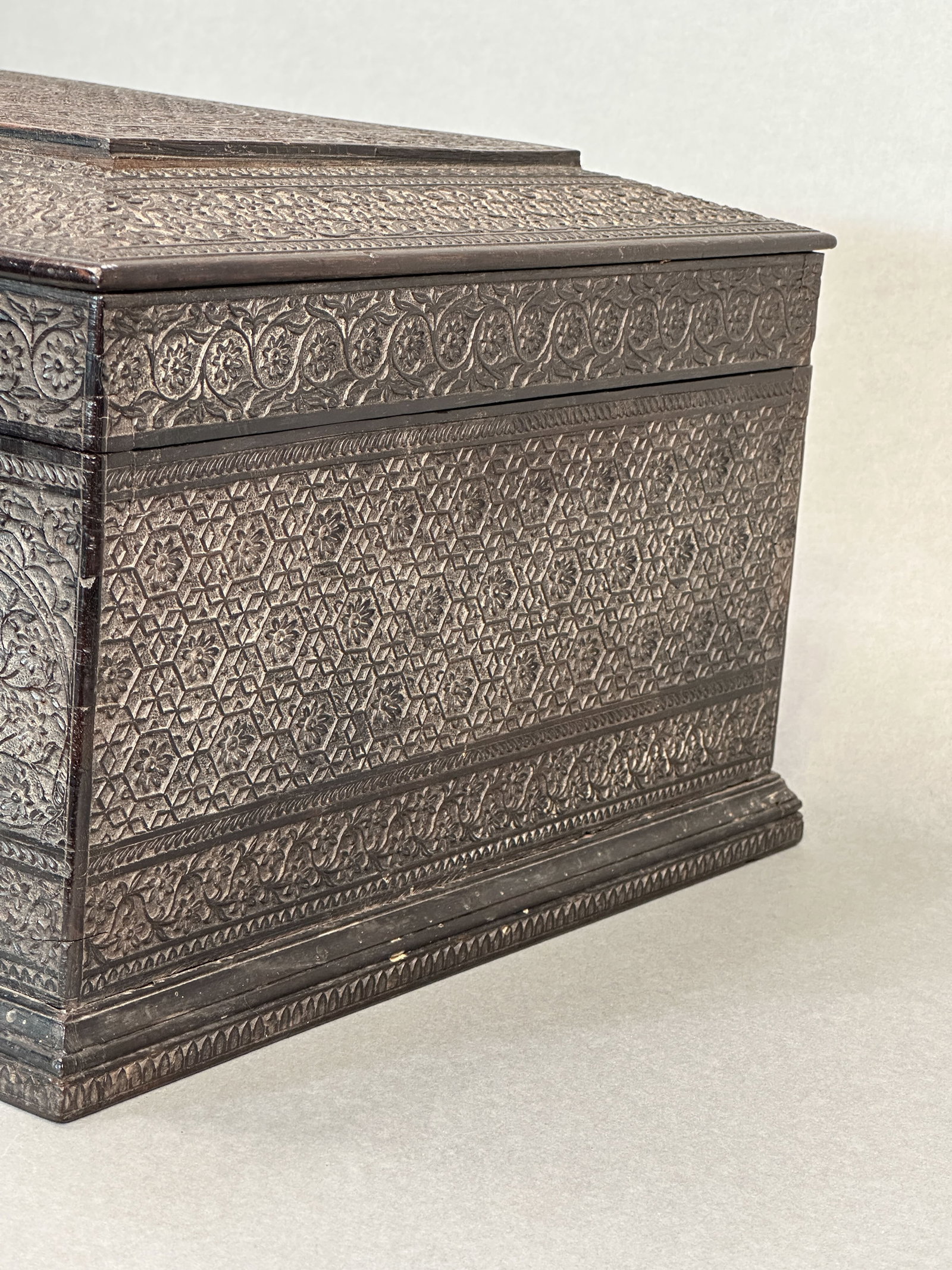ANGLO-INDIAN ROSEWOOD DOCUMENT BOX - 10