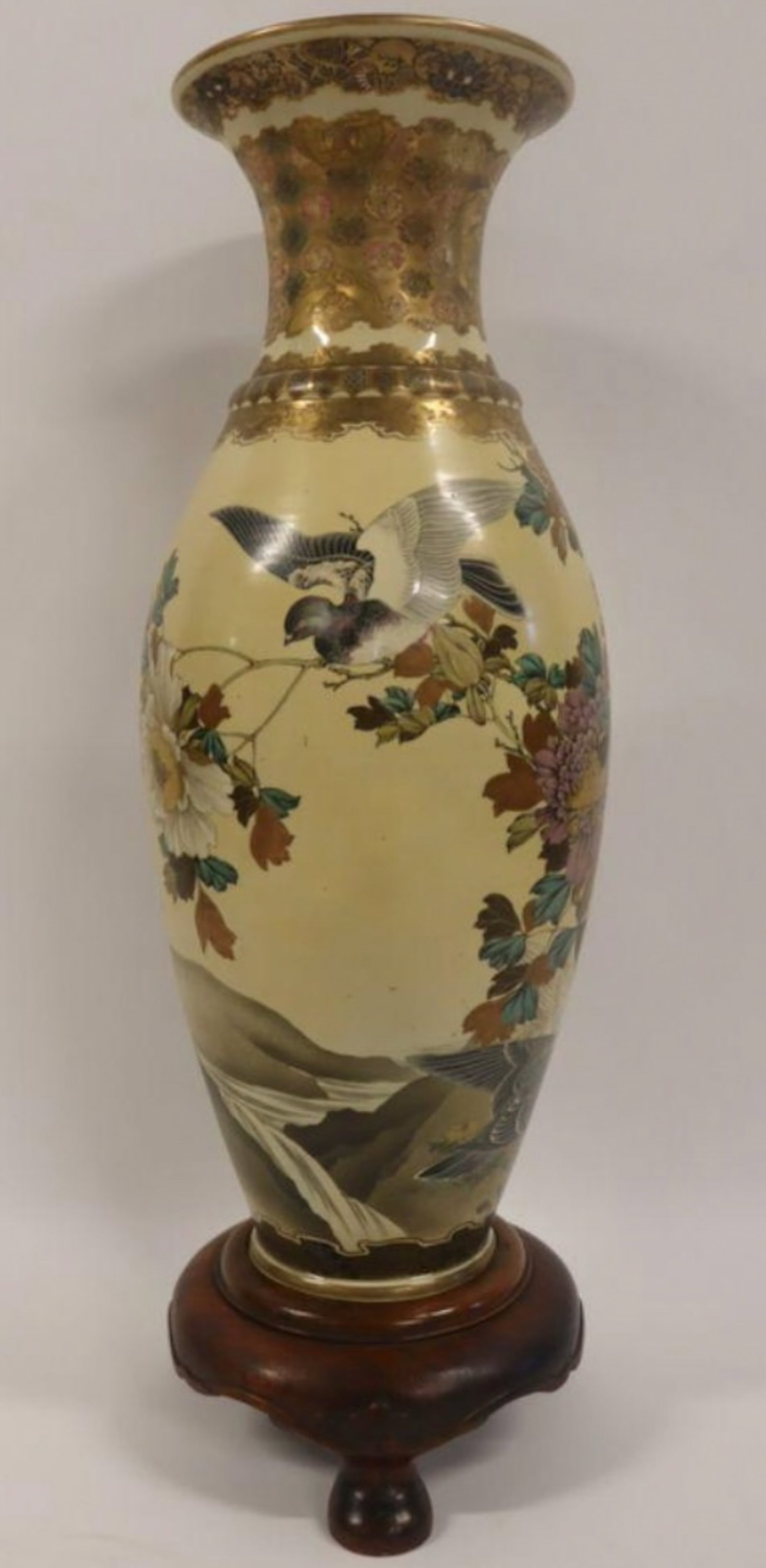 MASSIVE JAPANESE MEIJI SATSUMA VASE BY KINKOZAN (1 of 15)