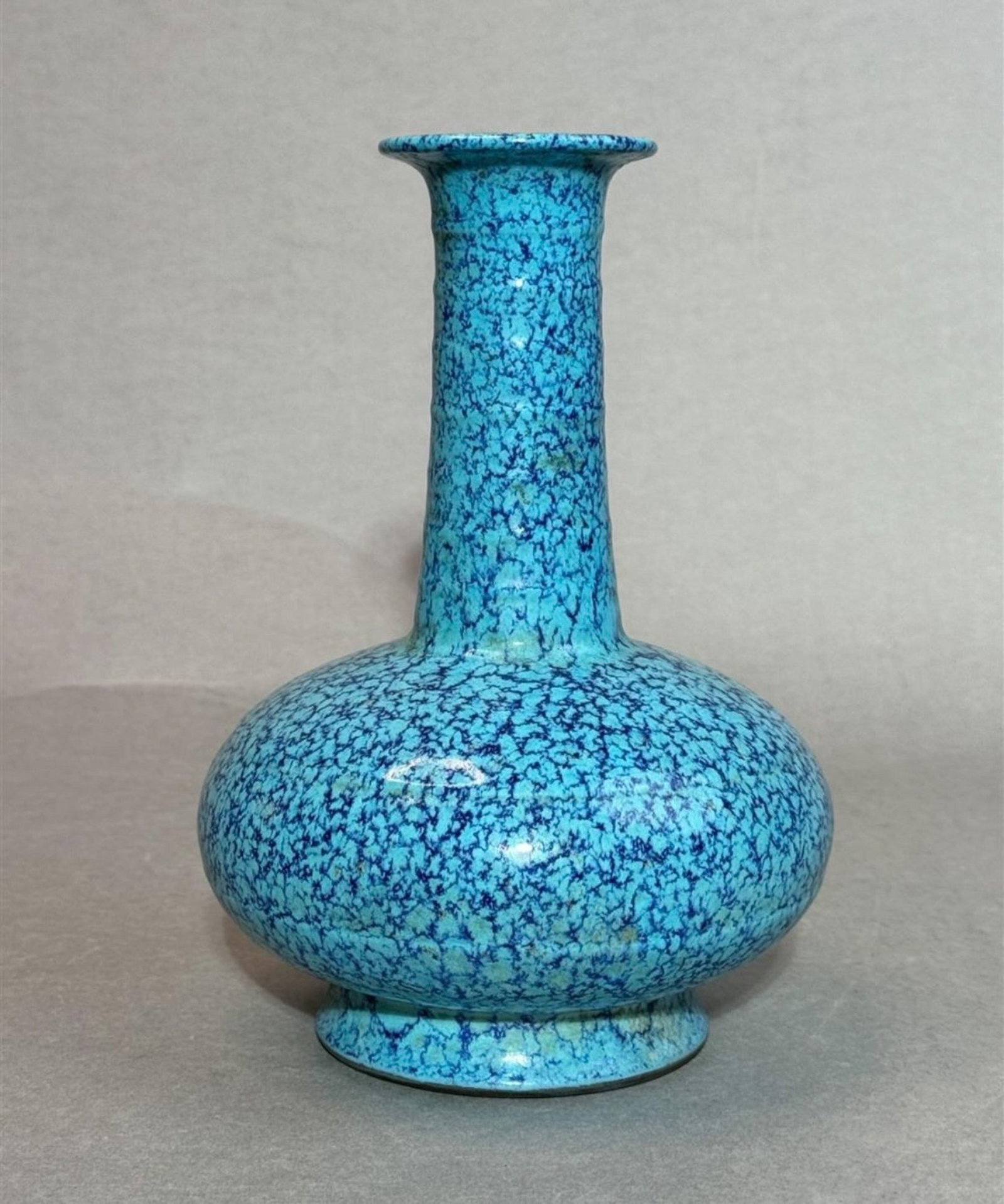 CHINESE ROBIN'S-EGG-BLUE-GLAZED PORCELAIN VASE: Chinese porcelain vase with ribbed neck form, robin's-egg-blue glaze, and impressed mark. Dimensions: Height: 8 in. (20.3 cm). Note: This item is in New York, where it can be shipped from.