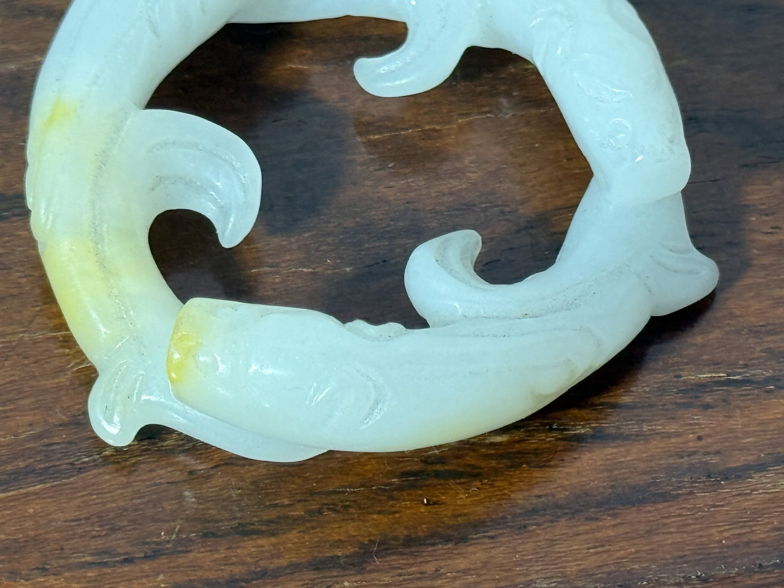 CHINESE CARVED JADE THREE-FISH RING - 4