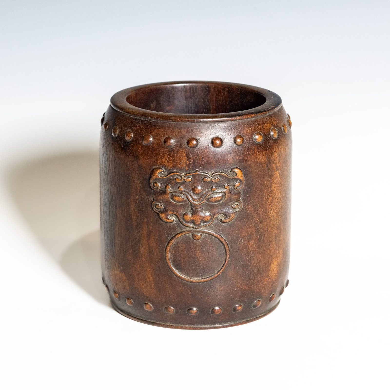 A CHINESE WOOD DRUM-SHAPED BRUSH POT (1 of 8)