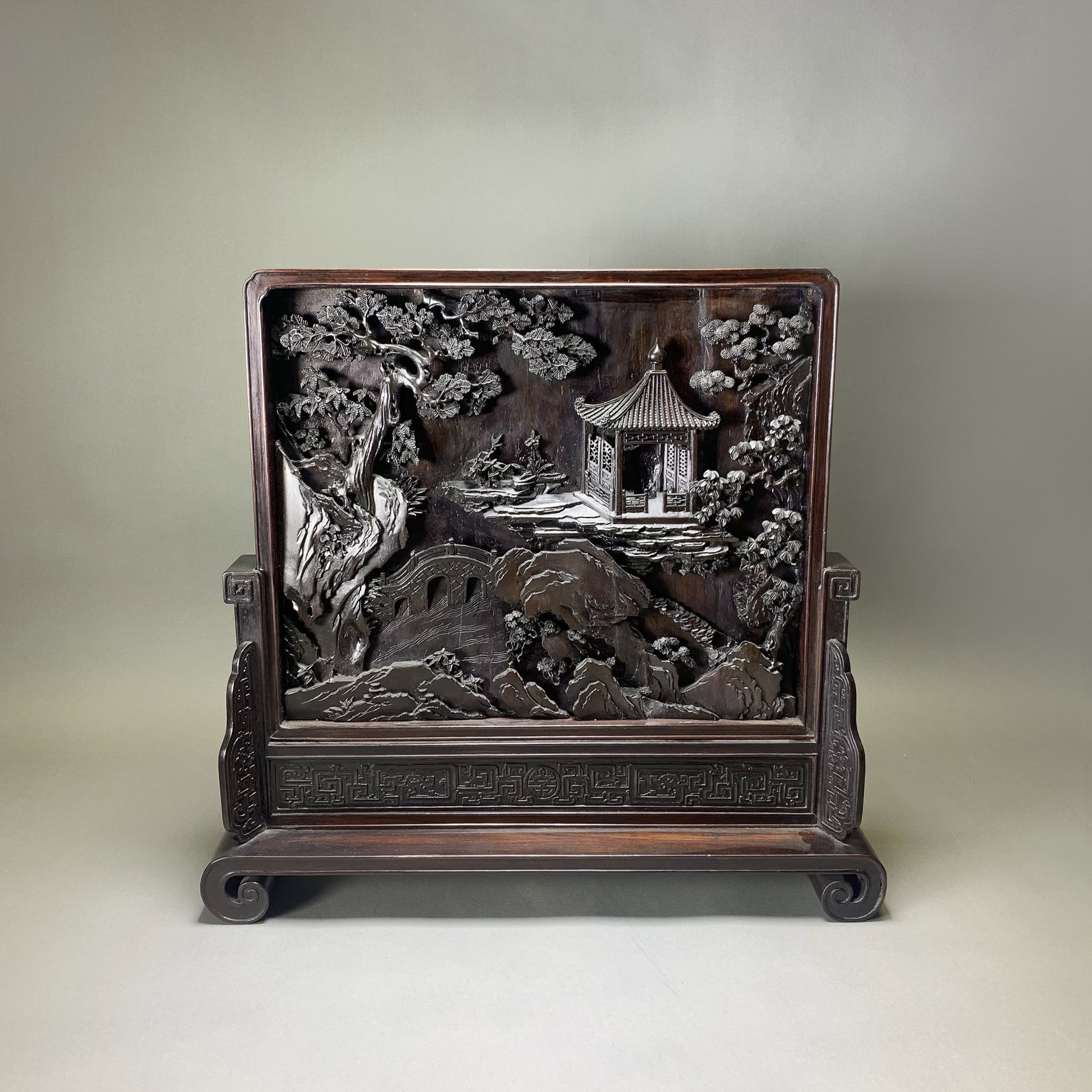 A CARVED ZITAN TABLE SCREEN AND STAND, 18TH CENTURY, QIANLONG PERIOD (1 of 6)