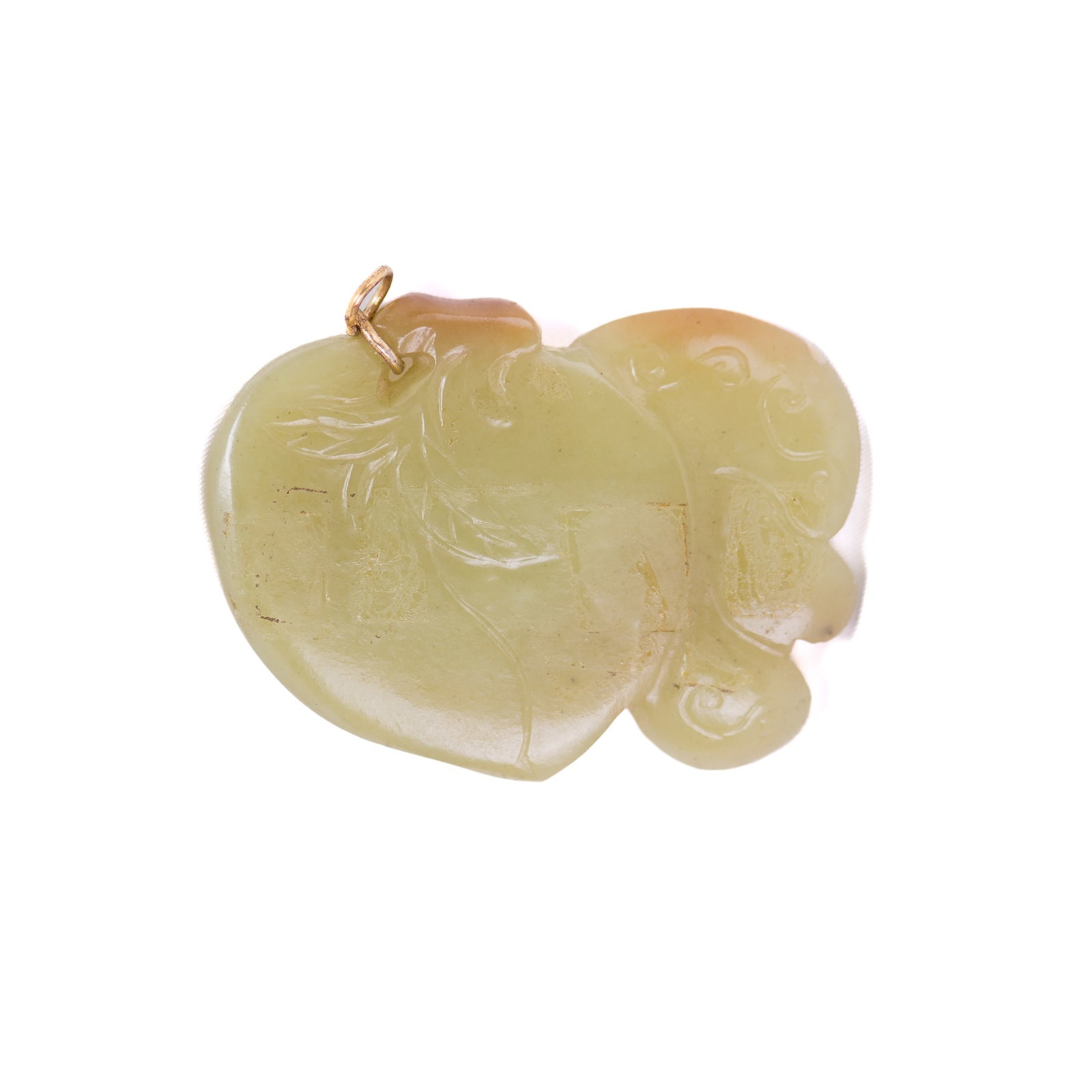 A WHITE JADE CARVED PEACH-AND-BAT PENDANT: A white jade carved peach-and-bat pendant, symbolizing longevity. 4.5 x 6 cm