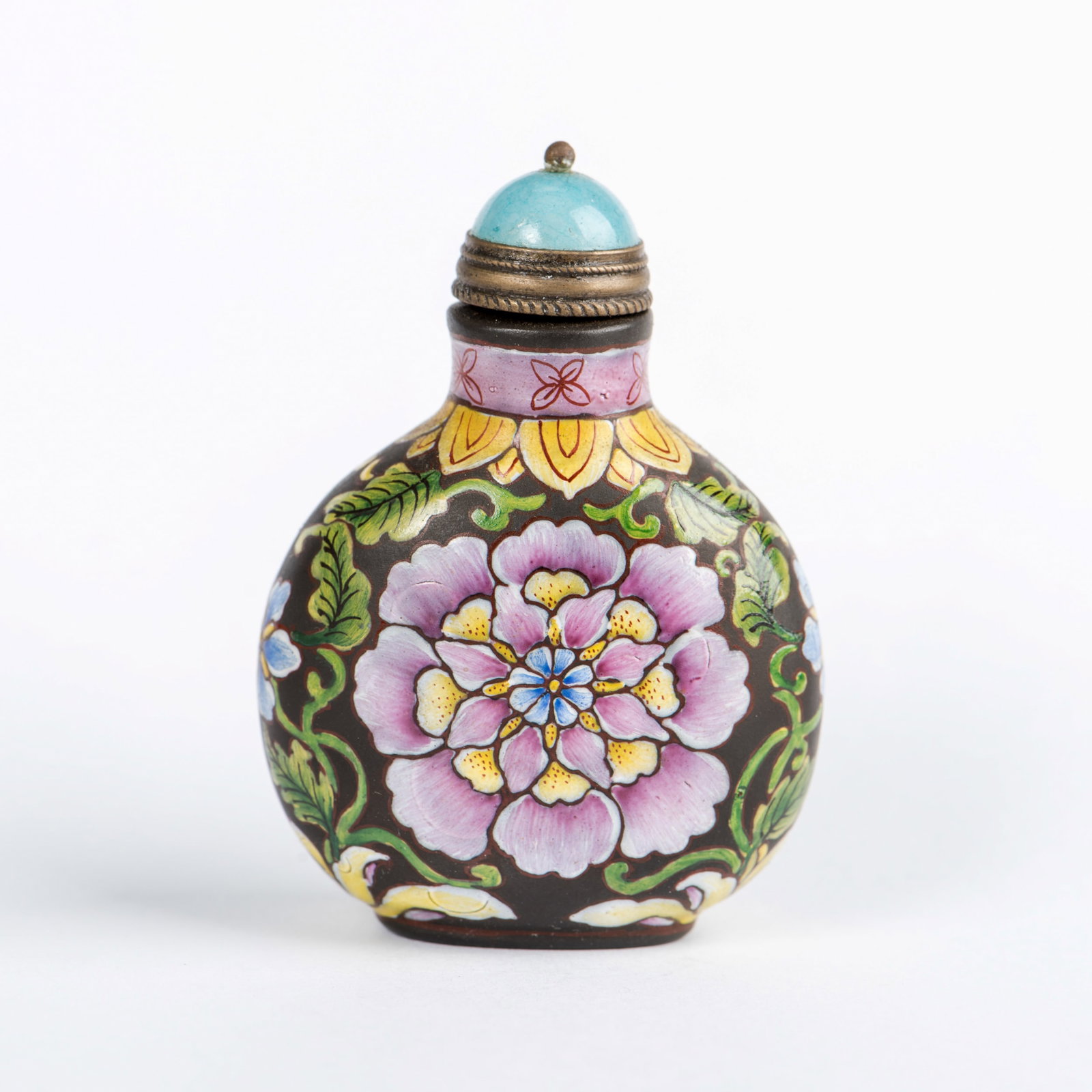 CHINESE ENAMELED 'FLOWER' SNUFF BOTTLE (1 of 4)