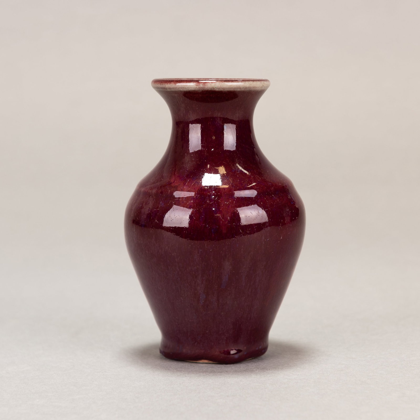 A CHINESE FLAMBE-GLAZED PORCELAIN VASE (1 of 7)
