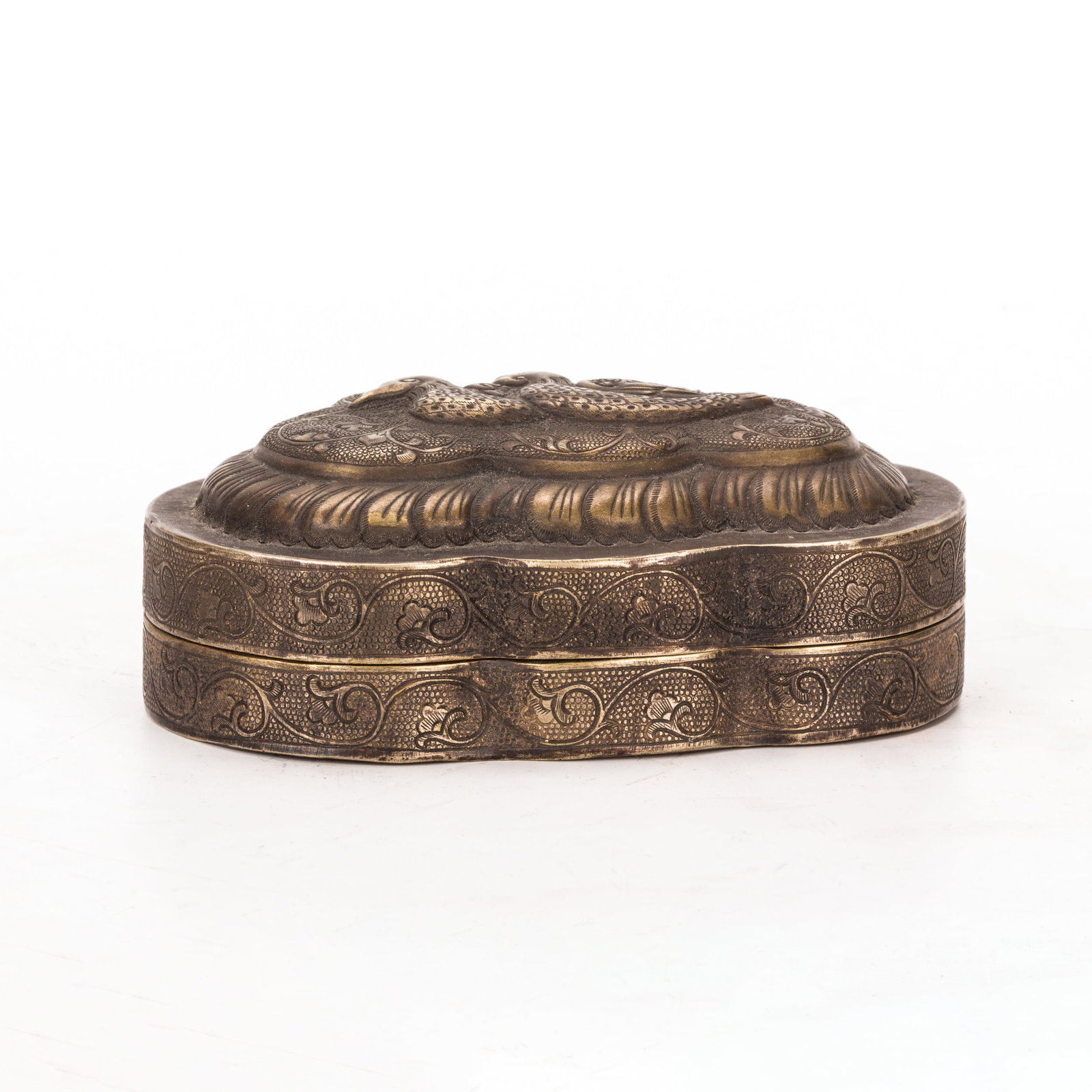 CHINESE JEWELRY BOX: Chinese bronze jewelry box with carved animal decoration. 1.5"h x 3.25"w x 4.5"l