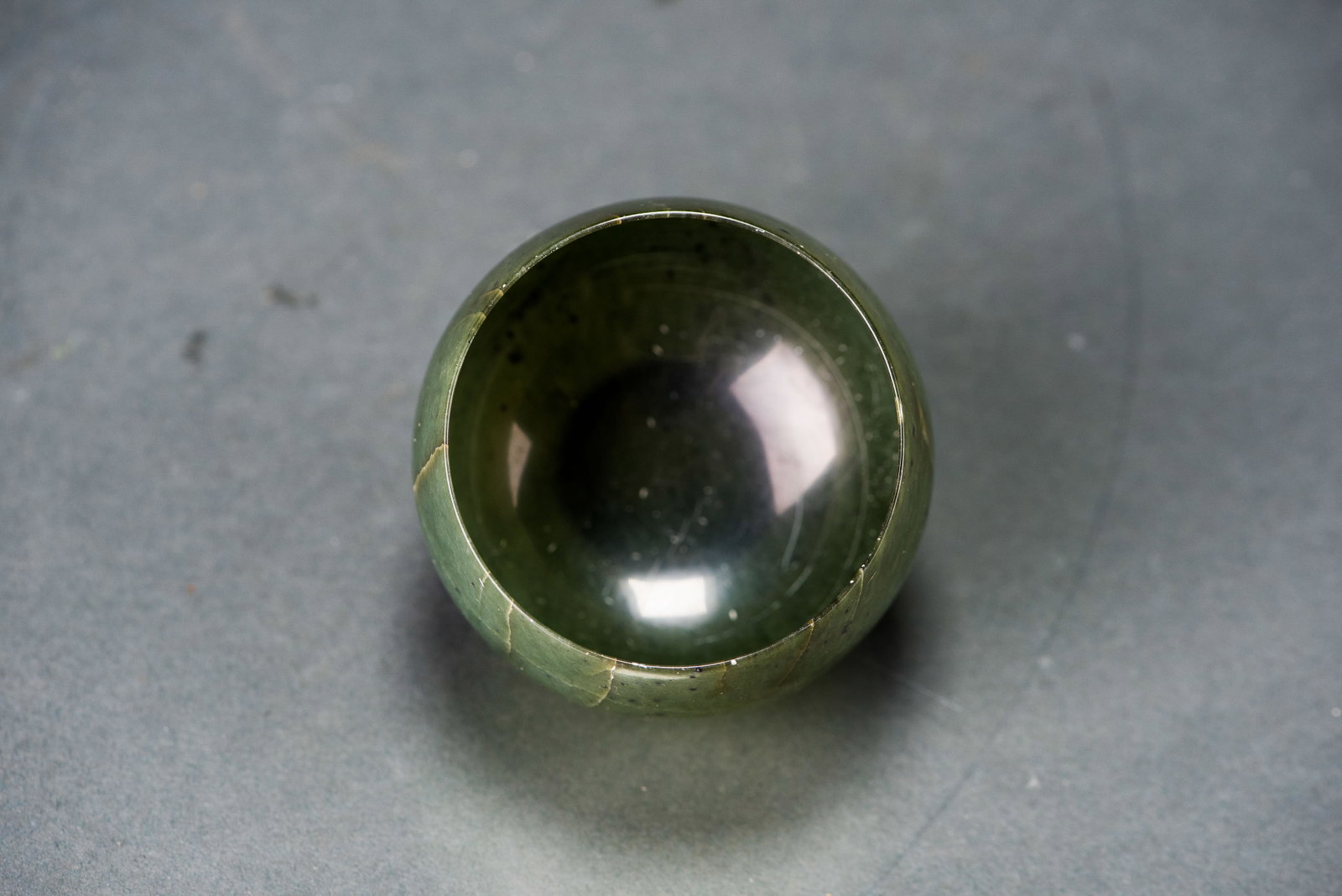 A SPINACH JADE CUP - 3