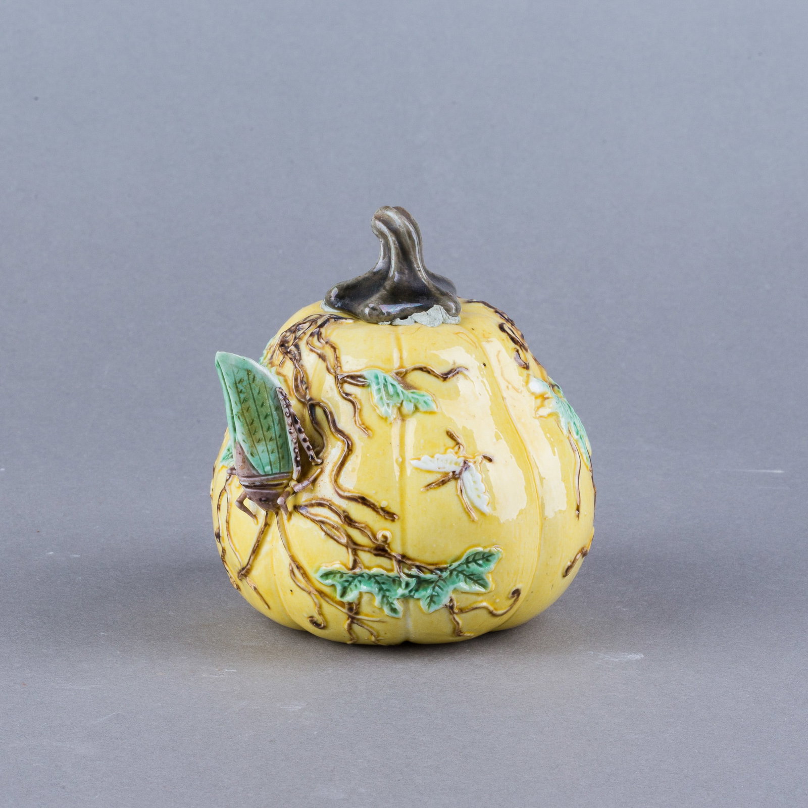 A PUMPKIN-FORM PORCELAIN WATER POT (1 of 5)