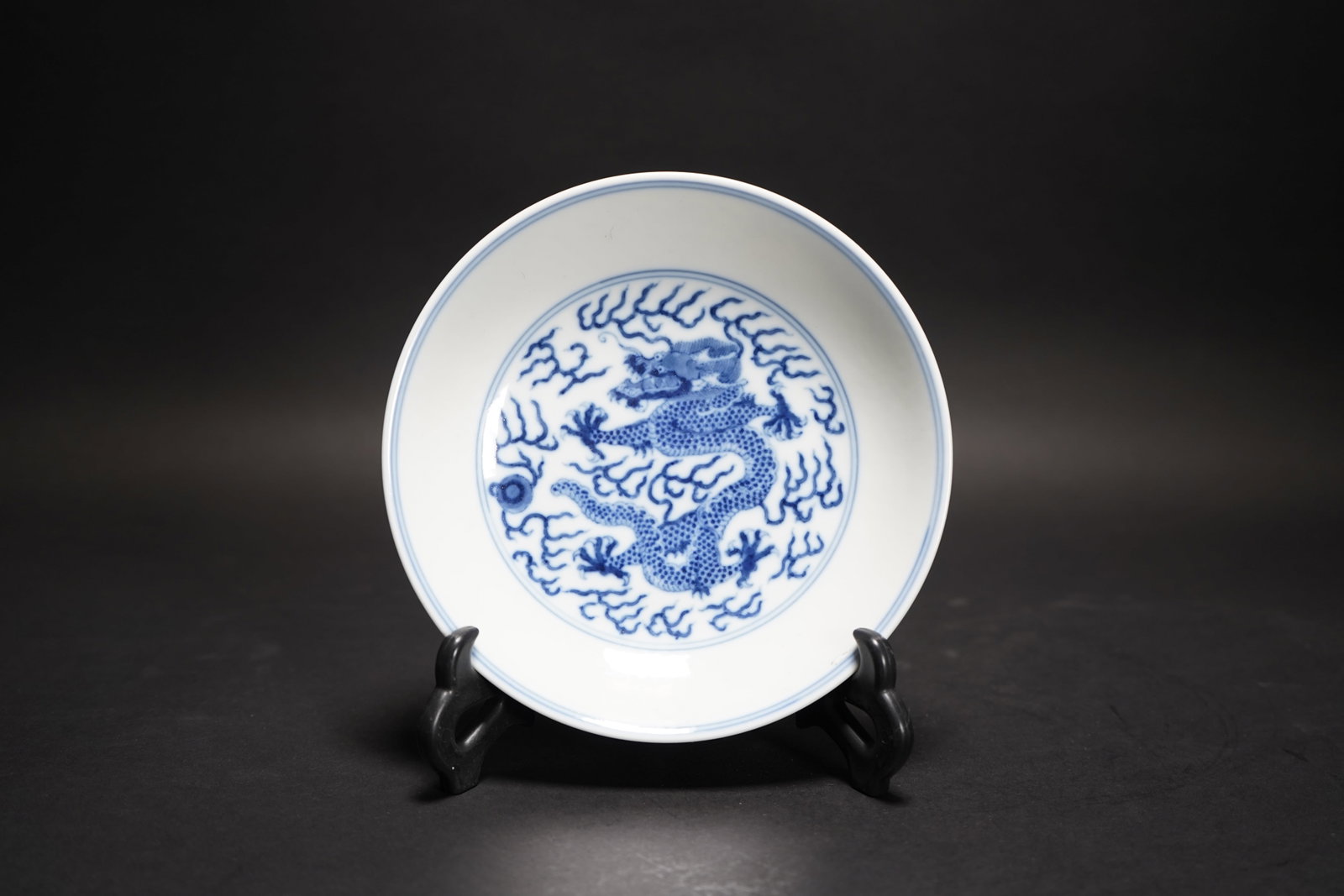 A BLUE-AND-WHITE 'DRAGON' DISH, GUANGXU MARK (1 of 8)