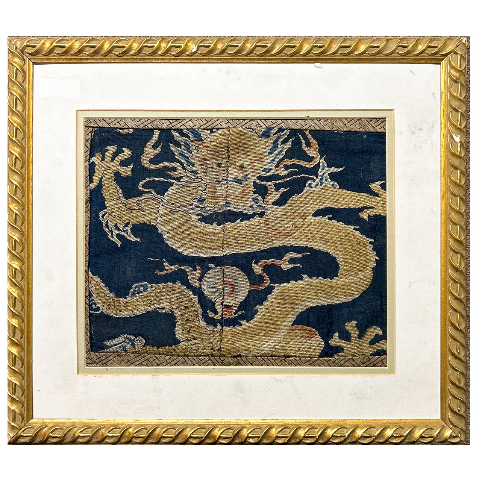 CHINESE EMBROIDERED DRAGON, QING DYNASTY (1 of 4)