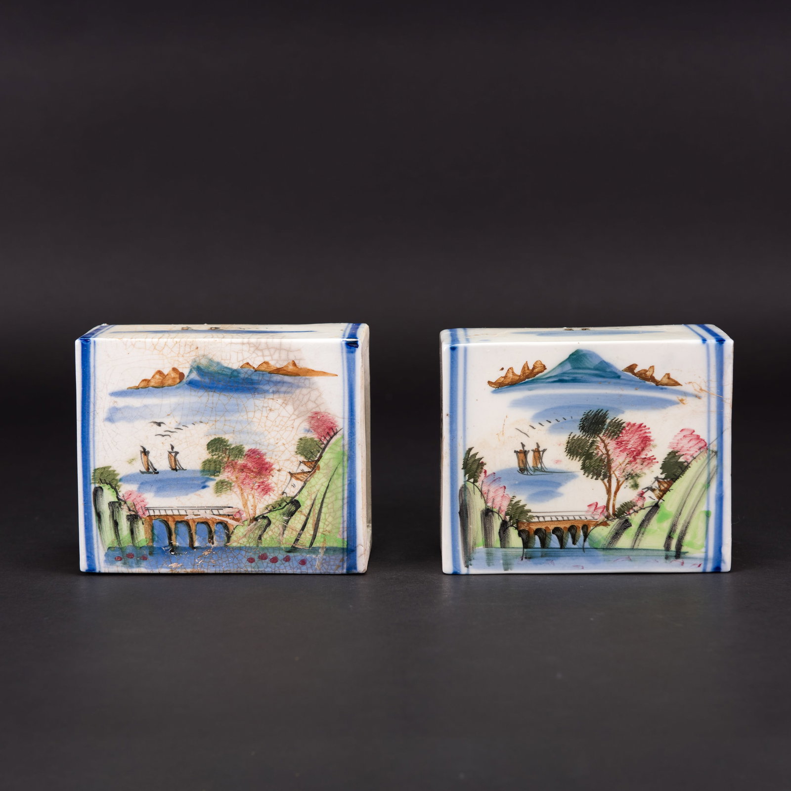(LOT OF 2) PAIR OF FAMILLE-ROSE PORCELAIN PILLOWS, REPUBLIC PERIOD: (lot of 2) Pair of famille-rose porcelain pillows, Republic period. H12 x 15 x 6.5 cm