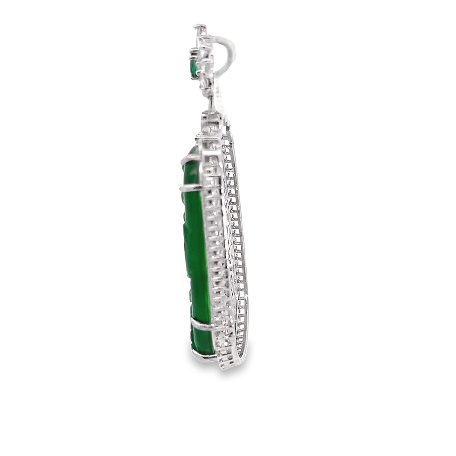 A JADEITE PENDANT - 3