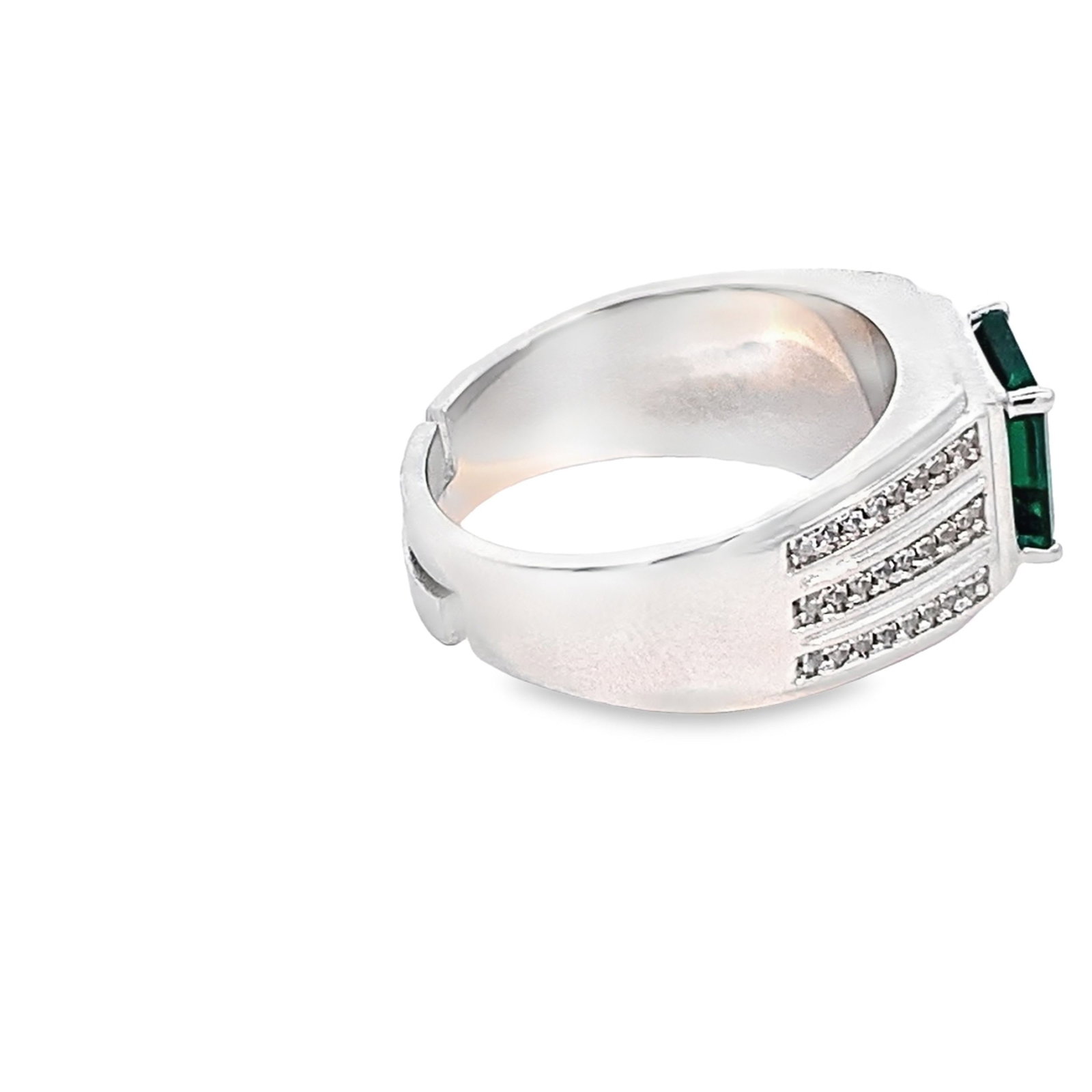 LAB EMERALD AND DIAMOND RING - 4