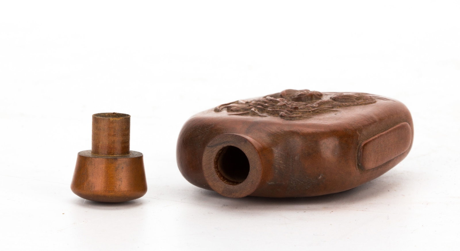 A SNUFF BOTTLE - 3