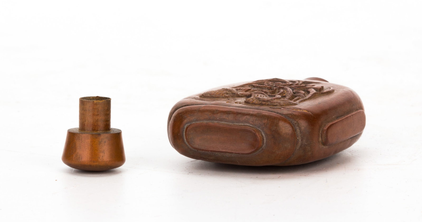 A SNUFF BOTTLE - 4