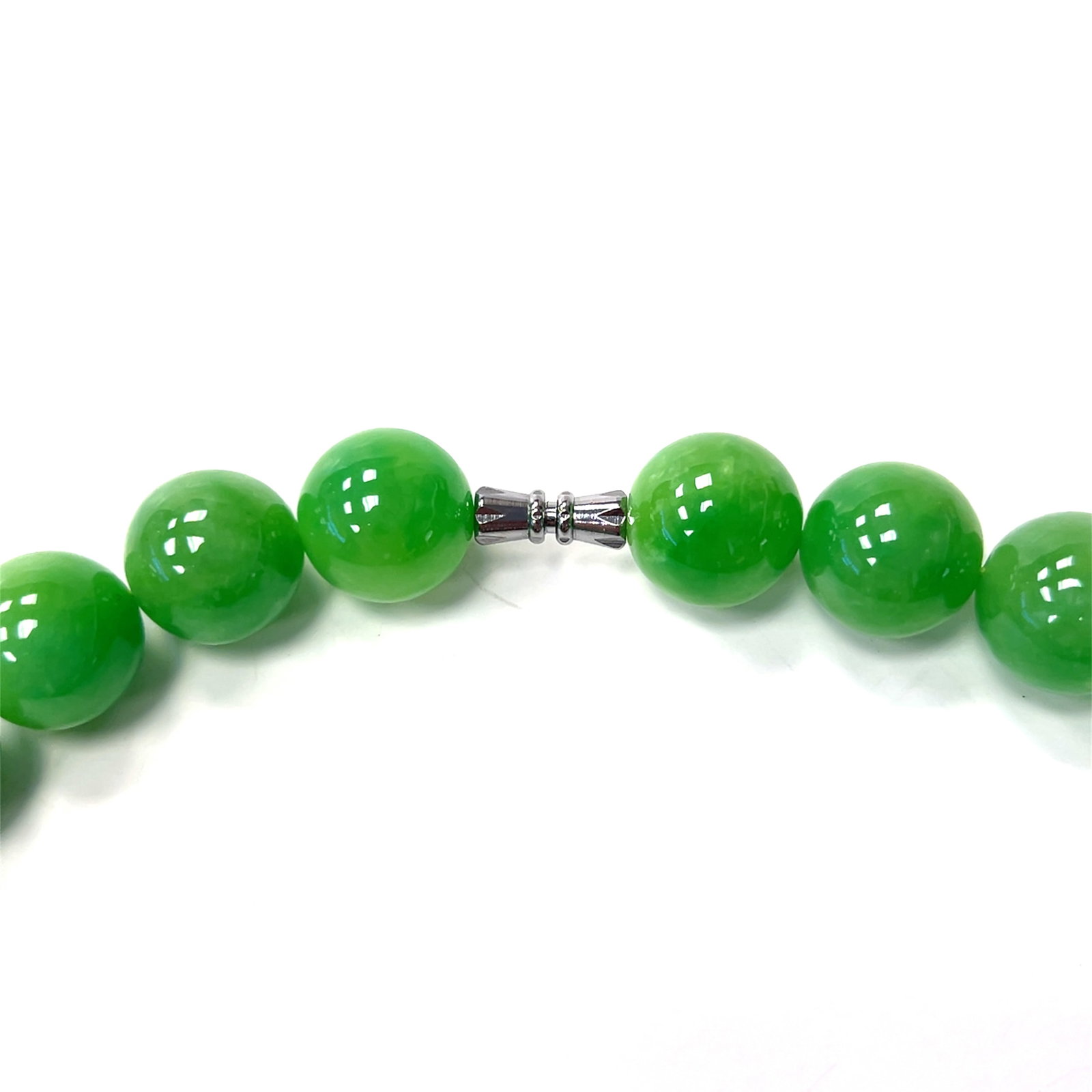 JADEITE NECKLACE - 2