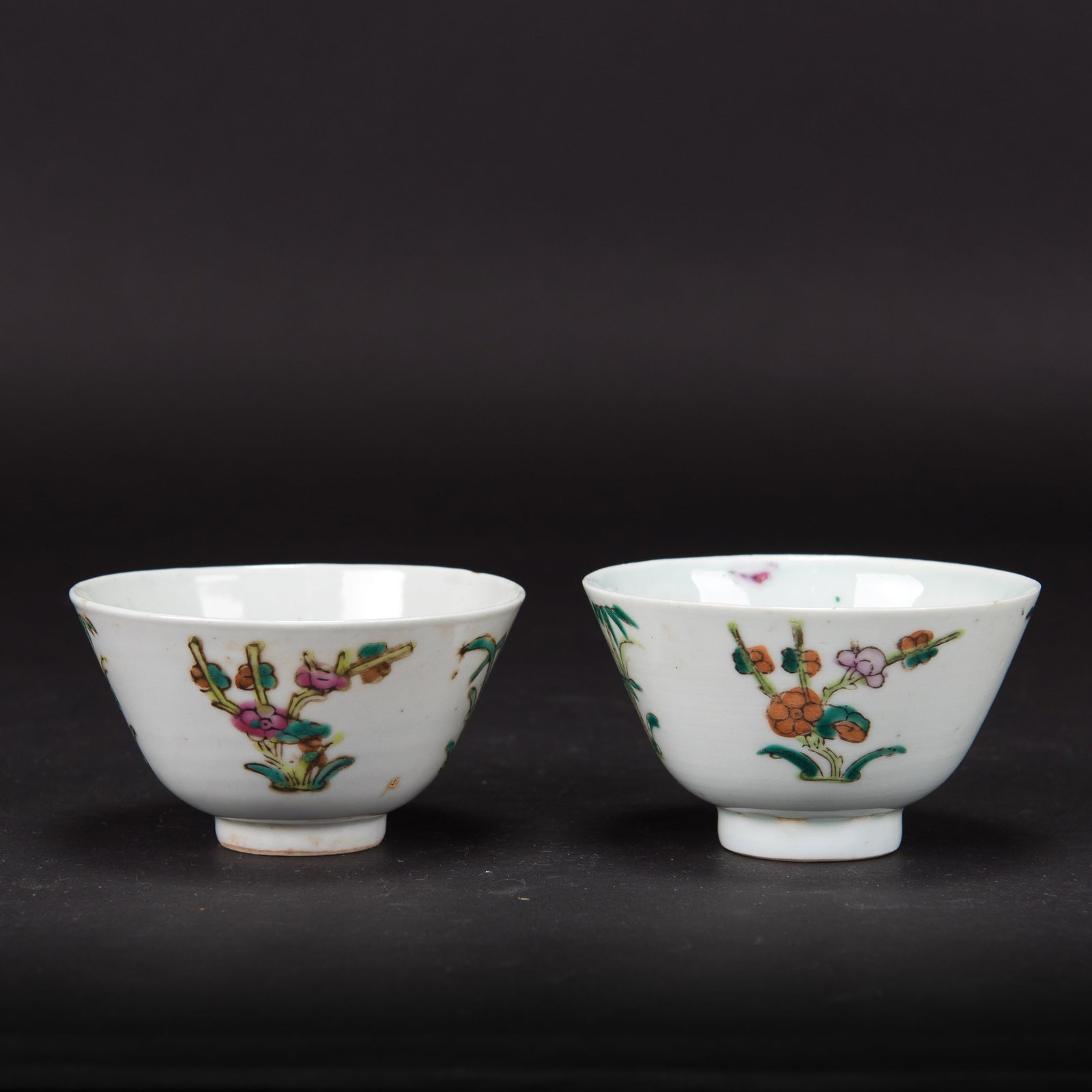 (LOT OF 2) GROUP OF FAMILLE-ROSE 'FLORAL' BOWLS, REPUBLIC PERIOD: (lot of 2) Group of famille-rose 'floral' bowls, Republic period. 2.17"h x 3.94"w (5.5 x 10 cm)