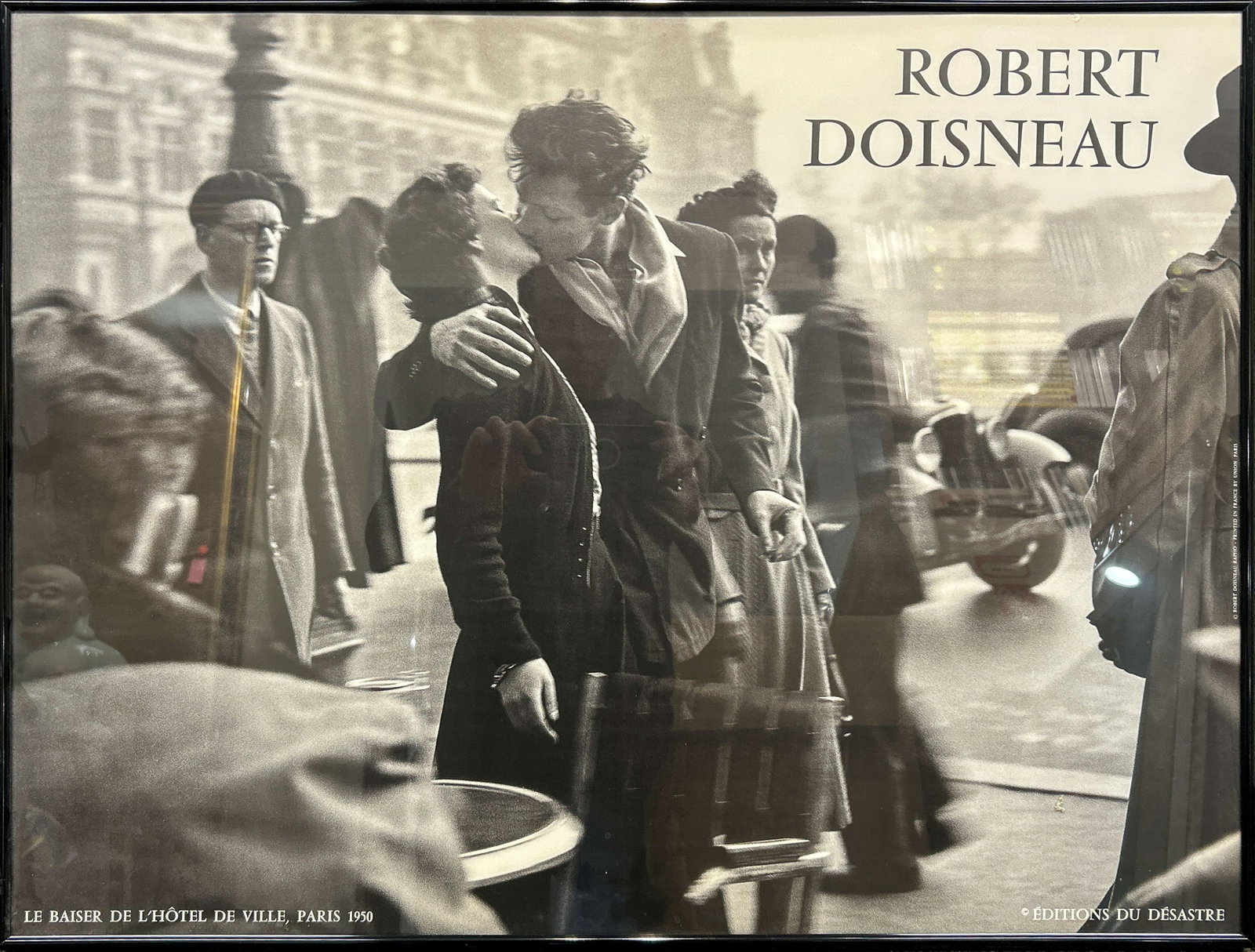 ROBERT DOISNEAU, PRINT: Robert Doisneau (French, 1912-1994), "Le Baiser De L Hotel De Ville Paris." Lithograph, unsigned. Image: 23.23"h x 31.1"w (59 x 79 cm); Overall (with frame): 24.02"h x 31.89"w (61 x 81 cm)