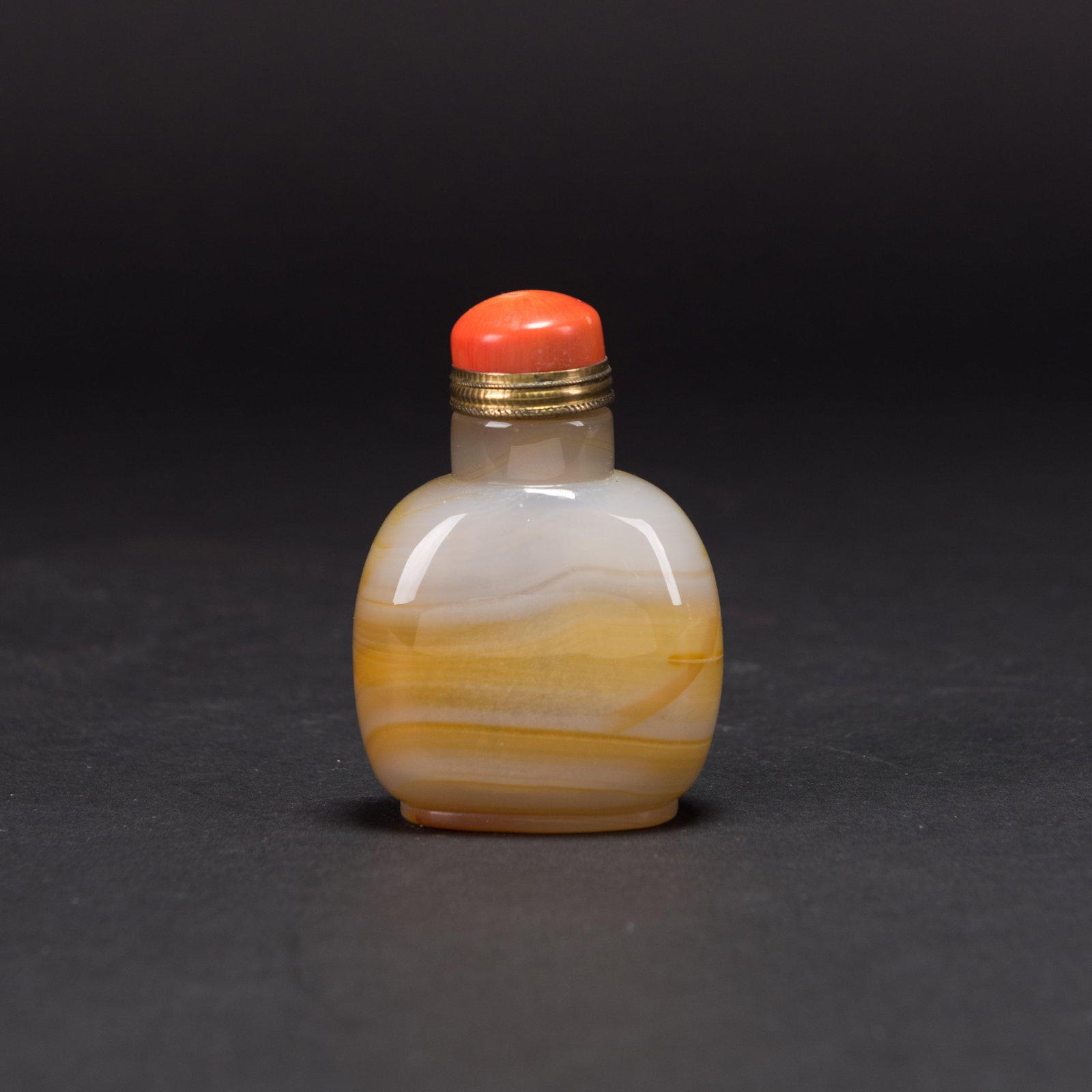 A CHINESE AGATE SNUFF BOTTLE - 2