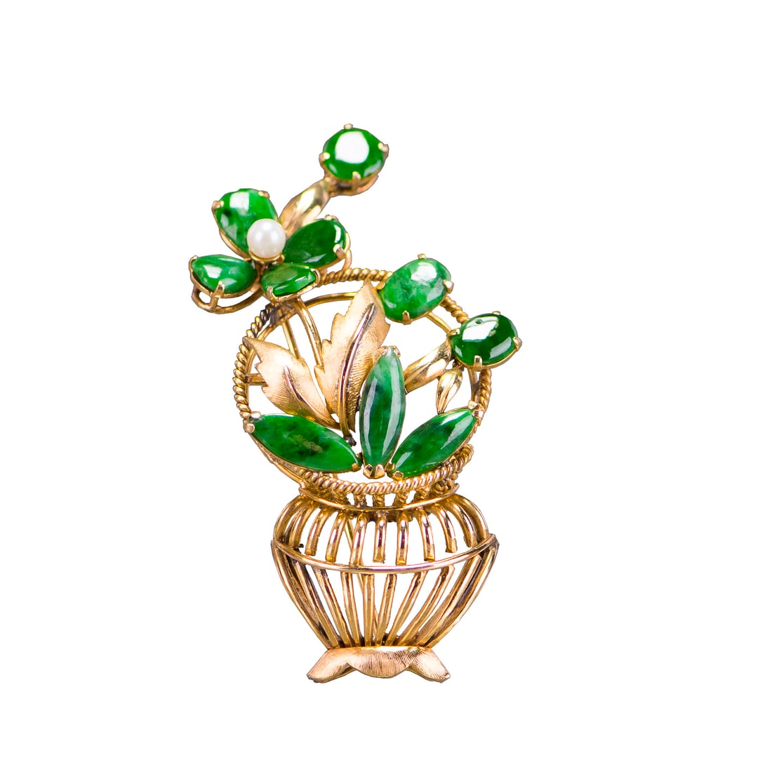 JADEITE, PEARL AND 18K GOLD BROOCH: Jadeite, pearl and 18K gold brooch. 2.17"h x 0.91"w (5.5 x 2.3 cm); 9.7 grams