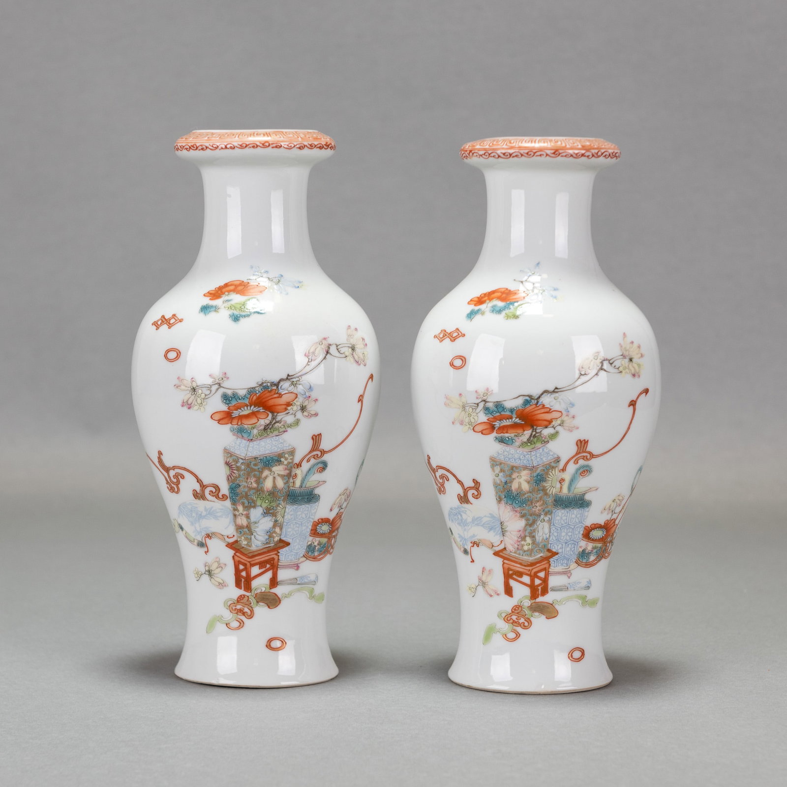 (LOT OF 2) PAIR OF FAMILLE-ROSE PORCELAIN VASES, EARLY 20TH CENTURY: (lot of 2) Pair of famille-rose porcelain vases, early 20th century. 10"h (25 cm) (x2)