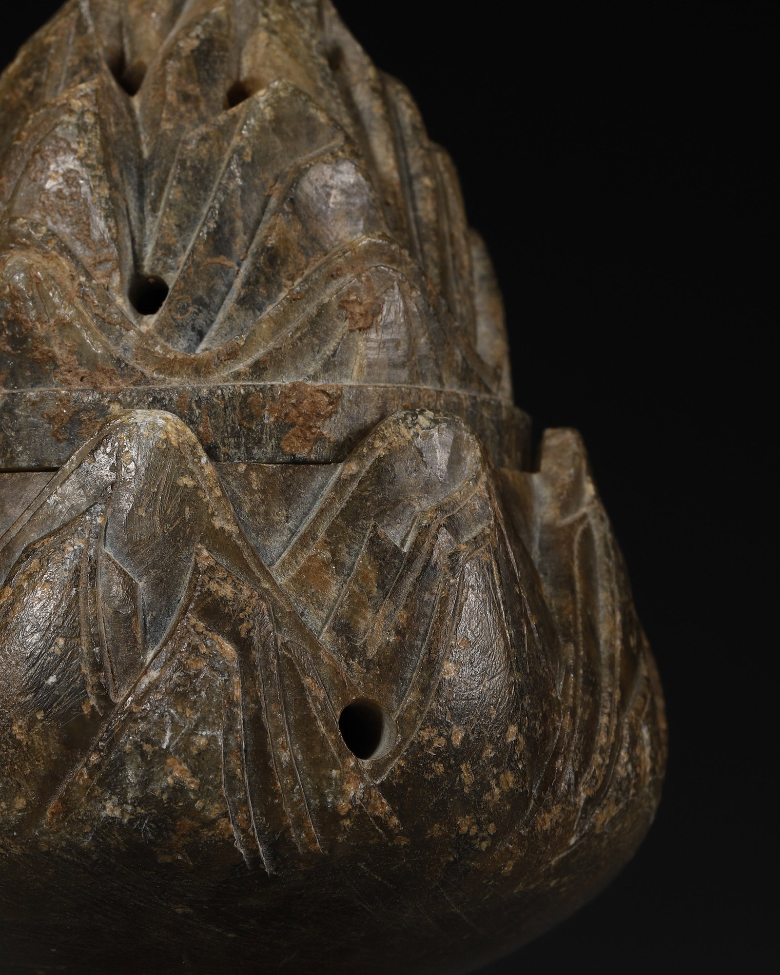 A CARVED INCENSE BURNER - 6