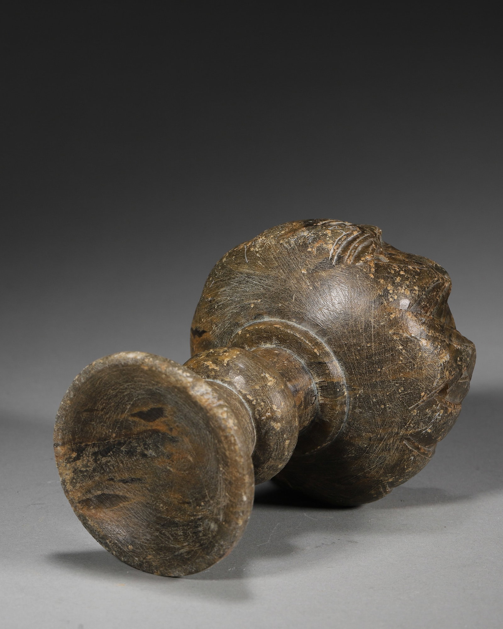 A CARVED INCENSE BURNER - 7