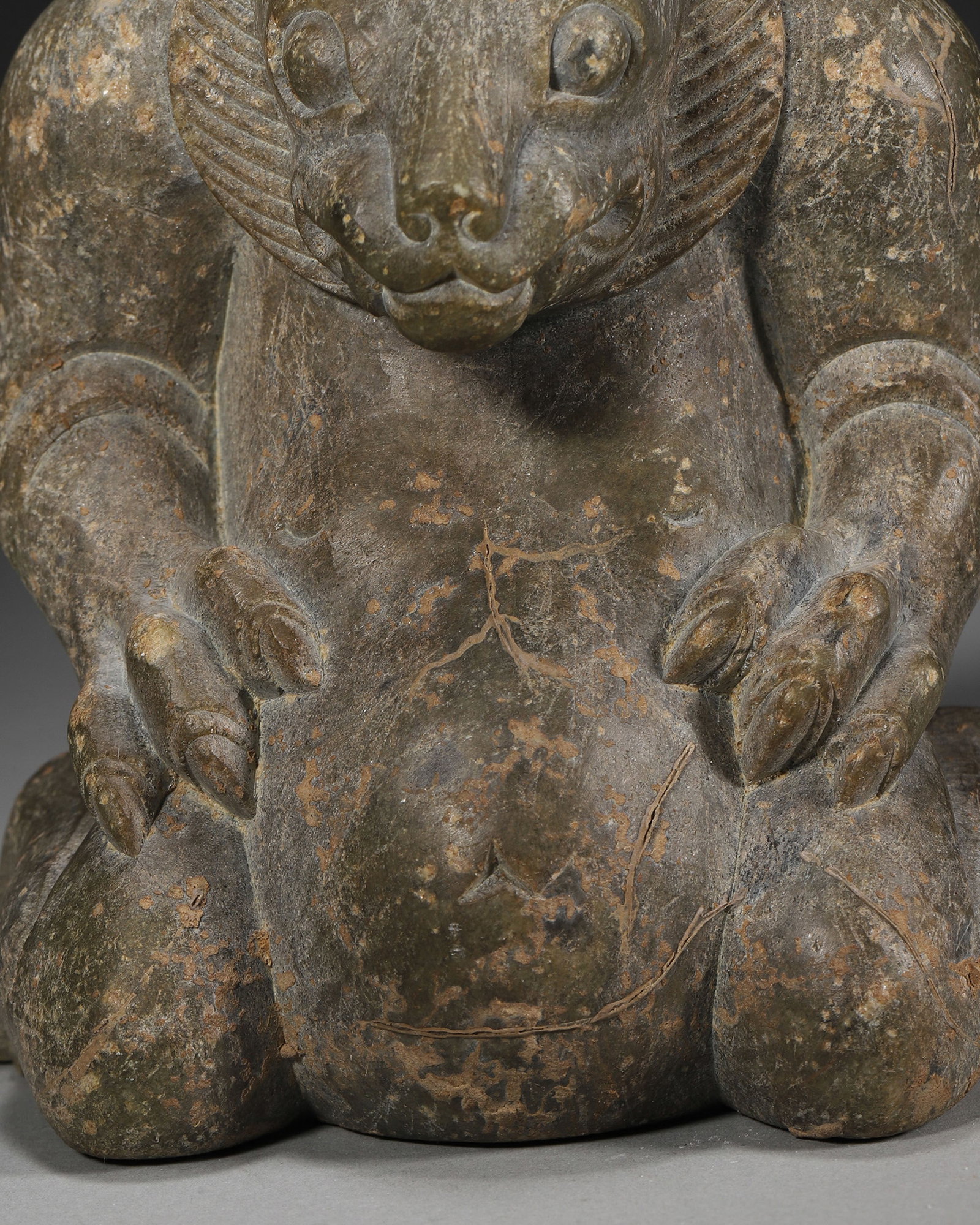 A STONE BEAR-FORM ORNAMENT - 4