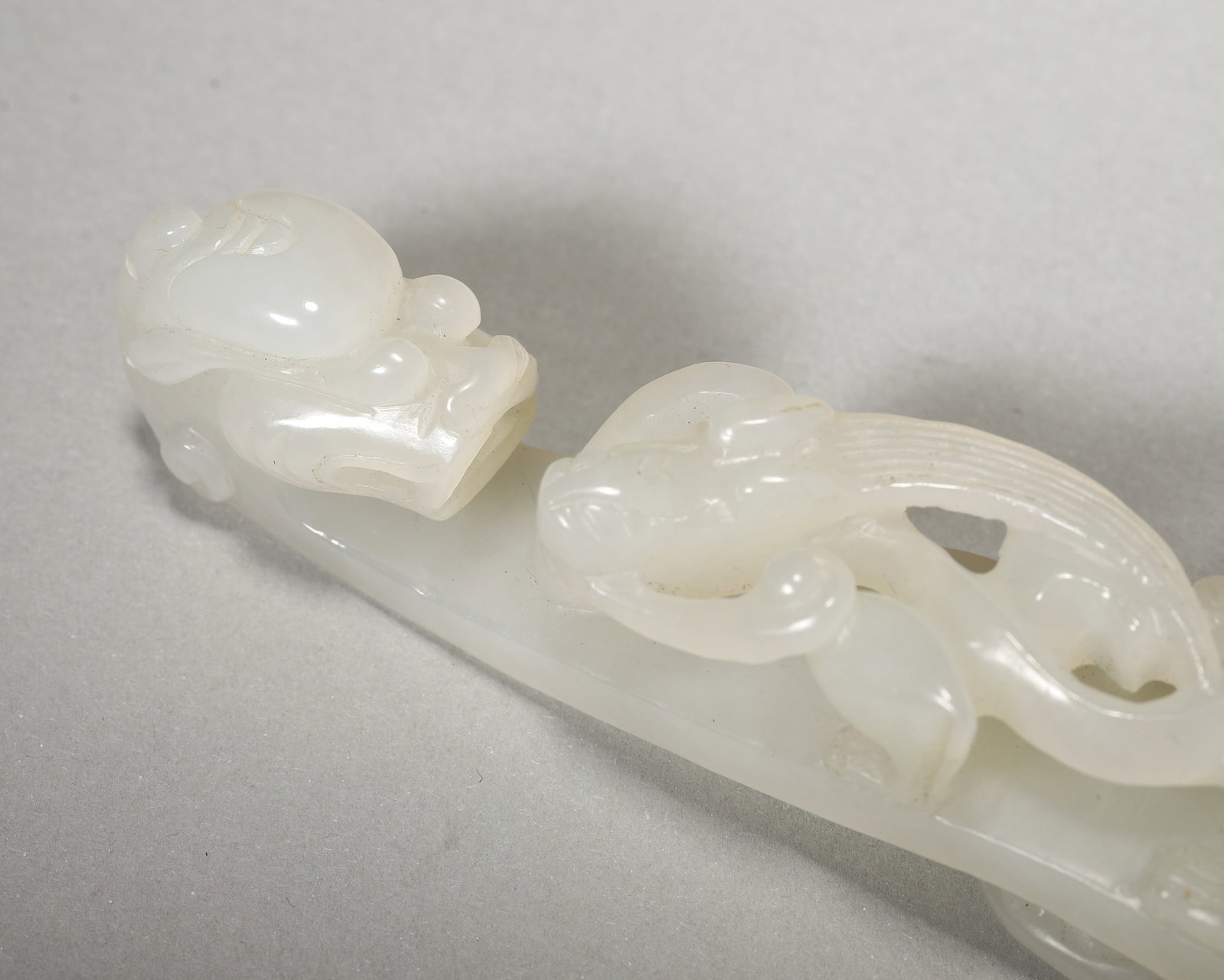A JADE 'DRAGON' BELT HOOK - 3