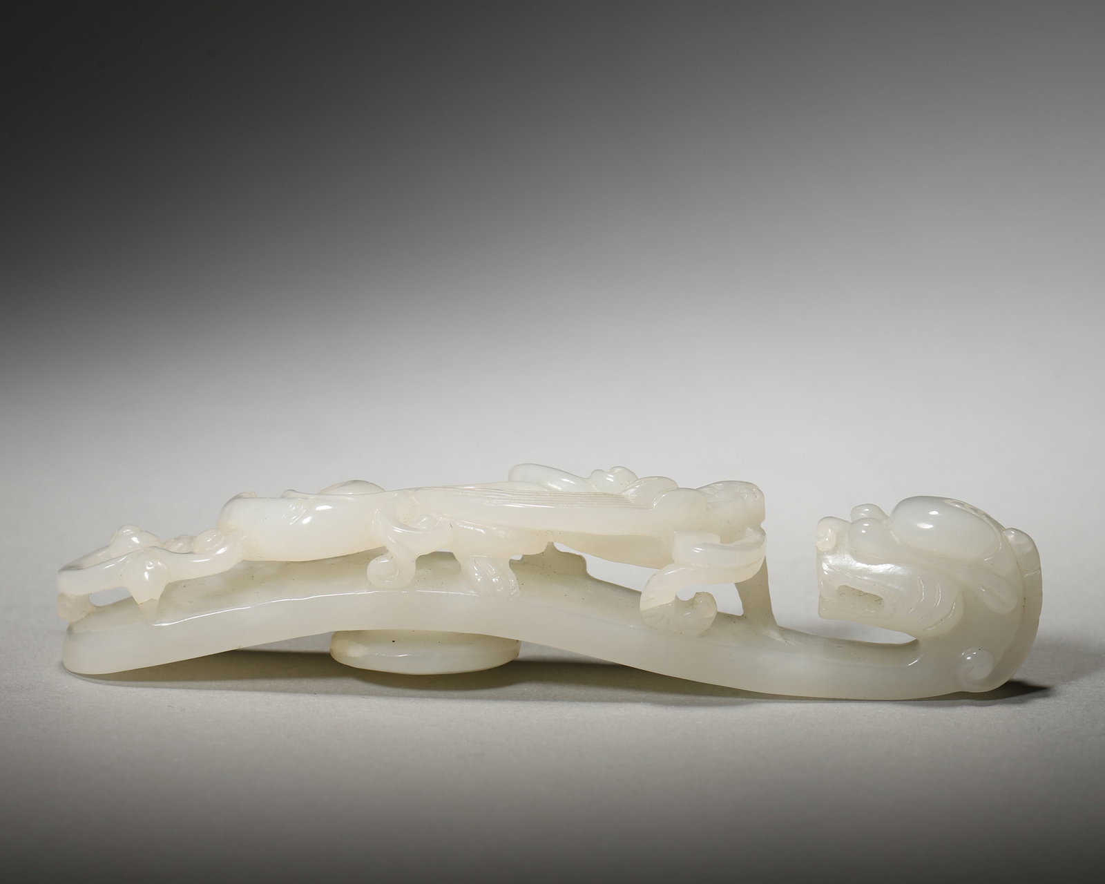 A JADE 'DRAGON' BELT HOOK - 5