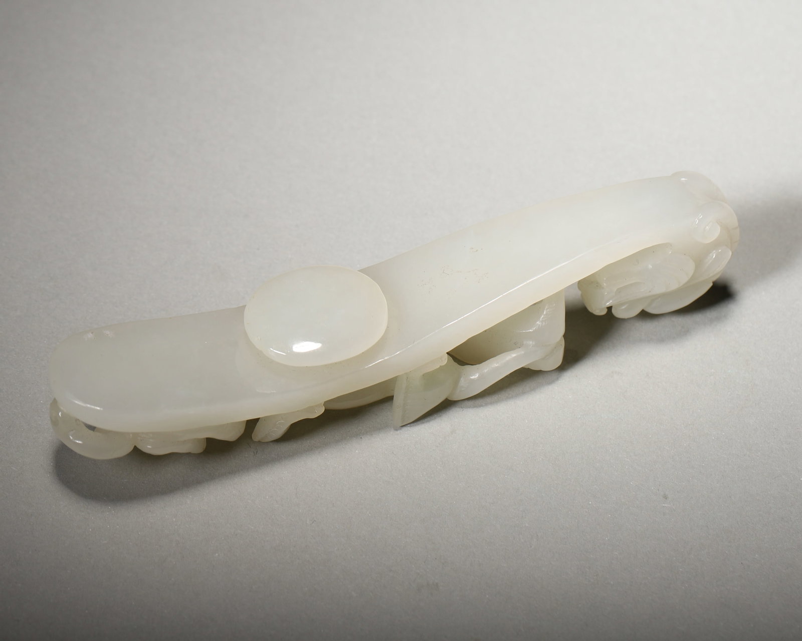 A JADE 'DRAGON' BELT HOOK - 6