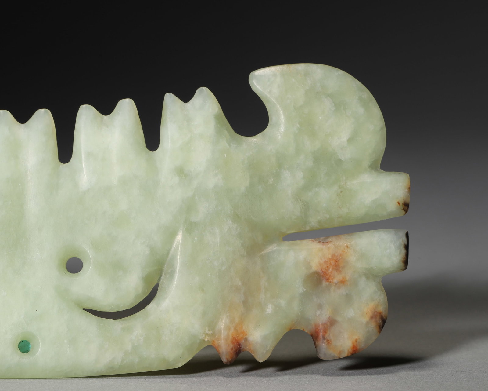 A JADE HOOKED-CLOUD PENDANT - 4