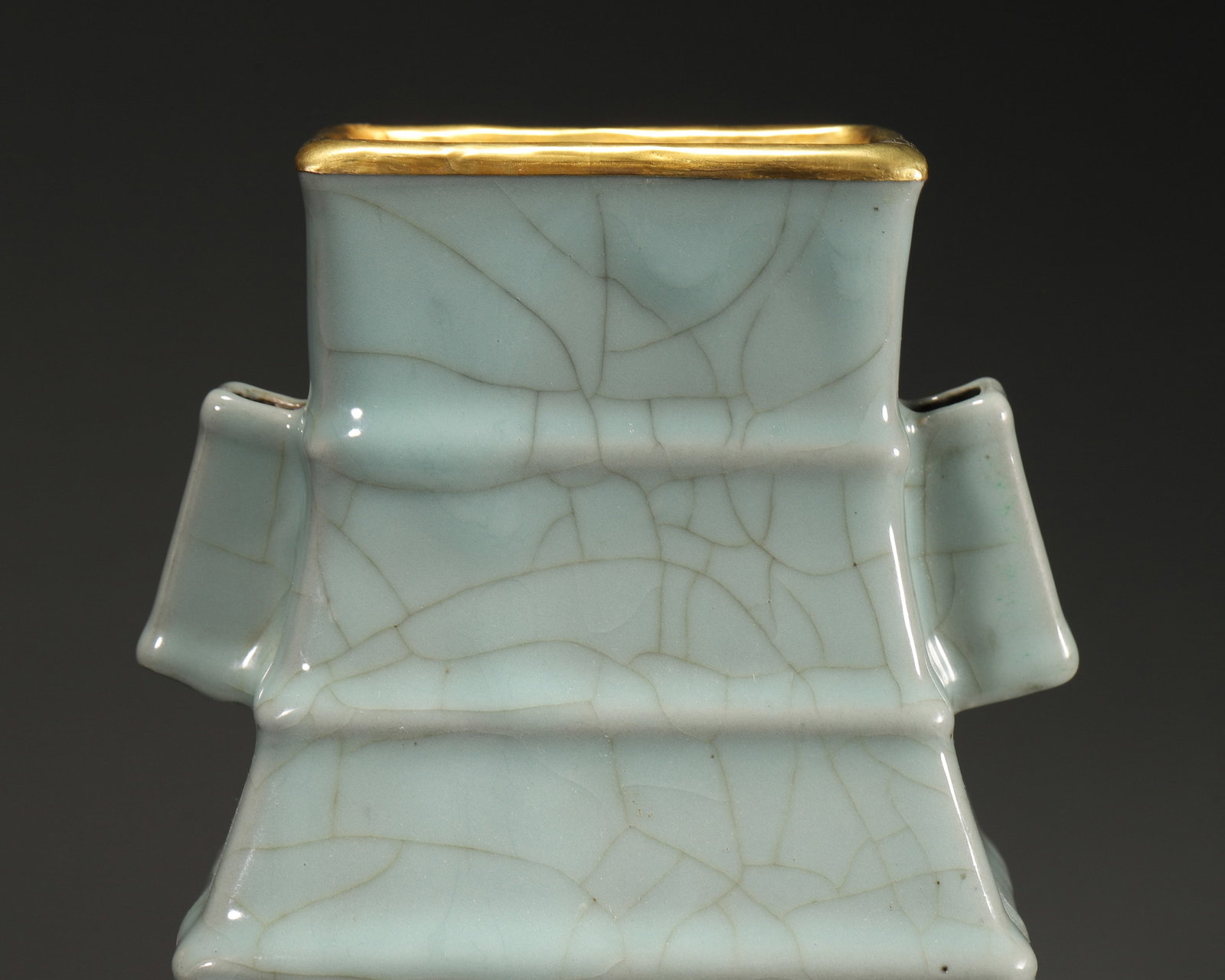 A GUAN-TYPE CELADON VASE WITH LOOP HANDLES - 4