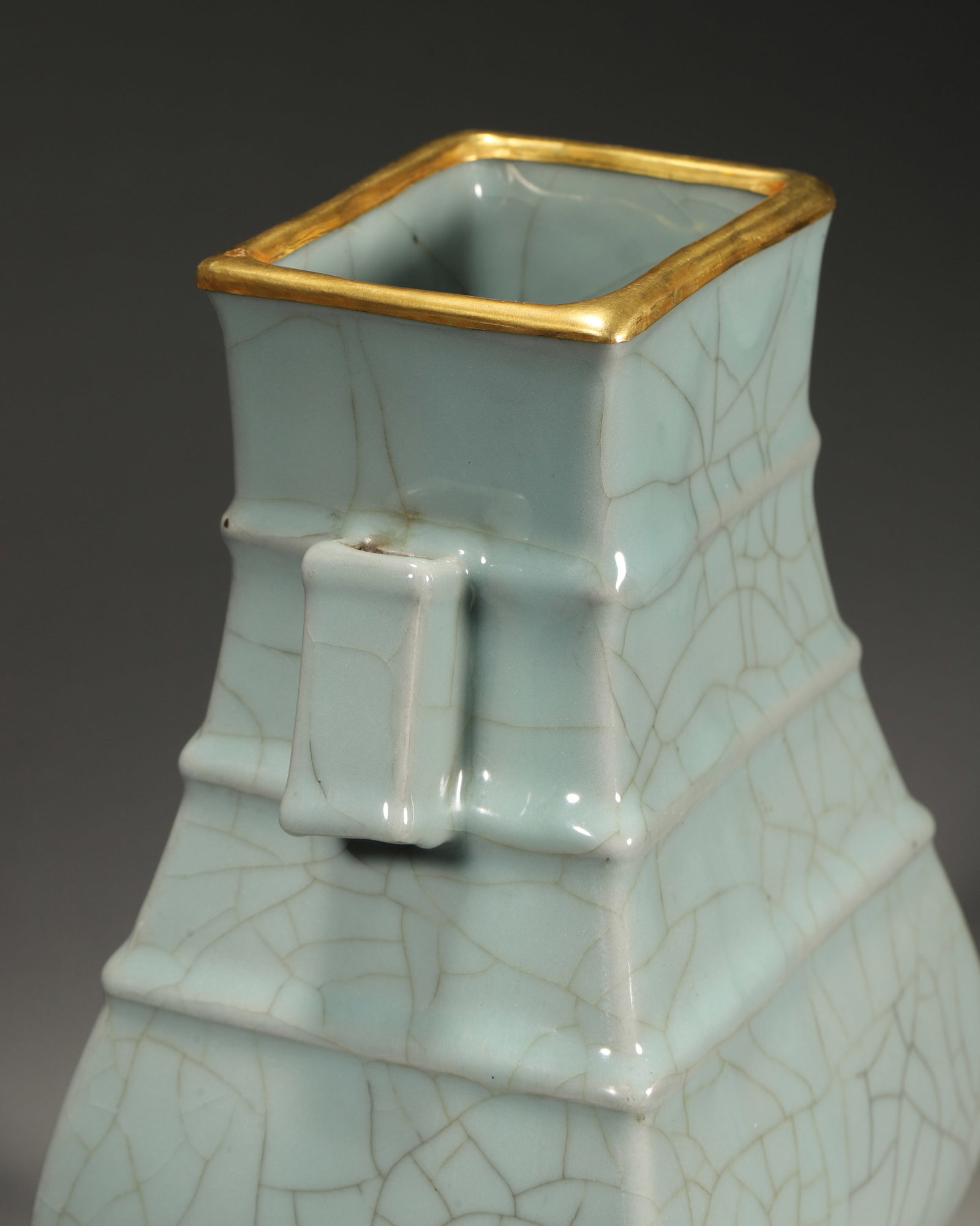 A GUAN-TYPE CELADON VASE WITH LOOP HANDLES - 6