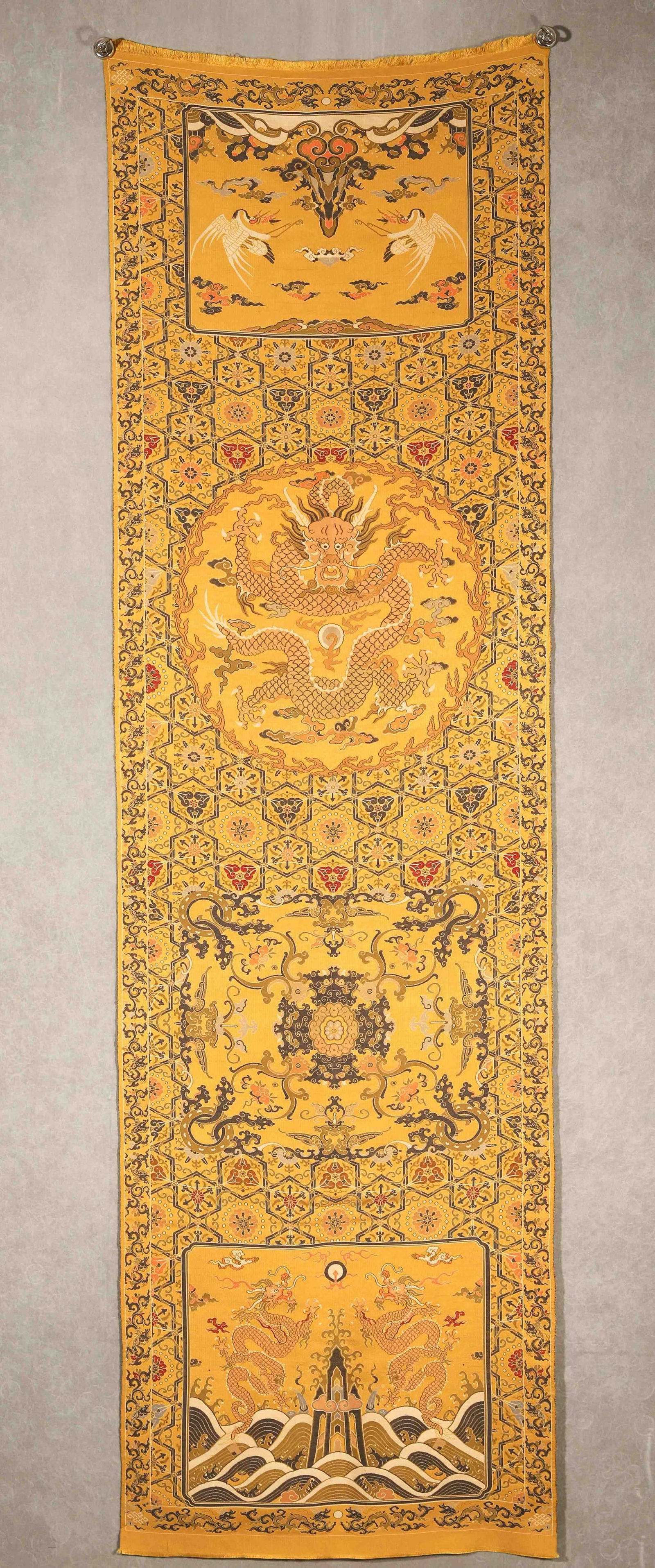 A SILK DRAGON-PATTERN HANGING SCREEN (1 of 6)
