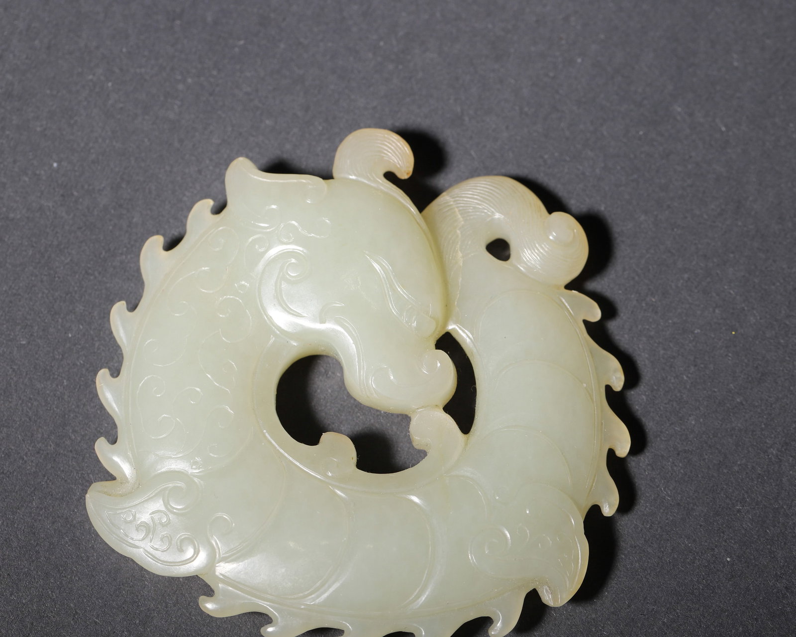 A WHITE JADE OPENWORK 'DRAGON' PENDANT - 2