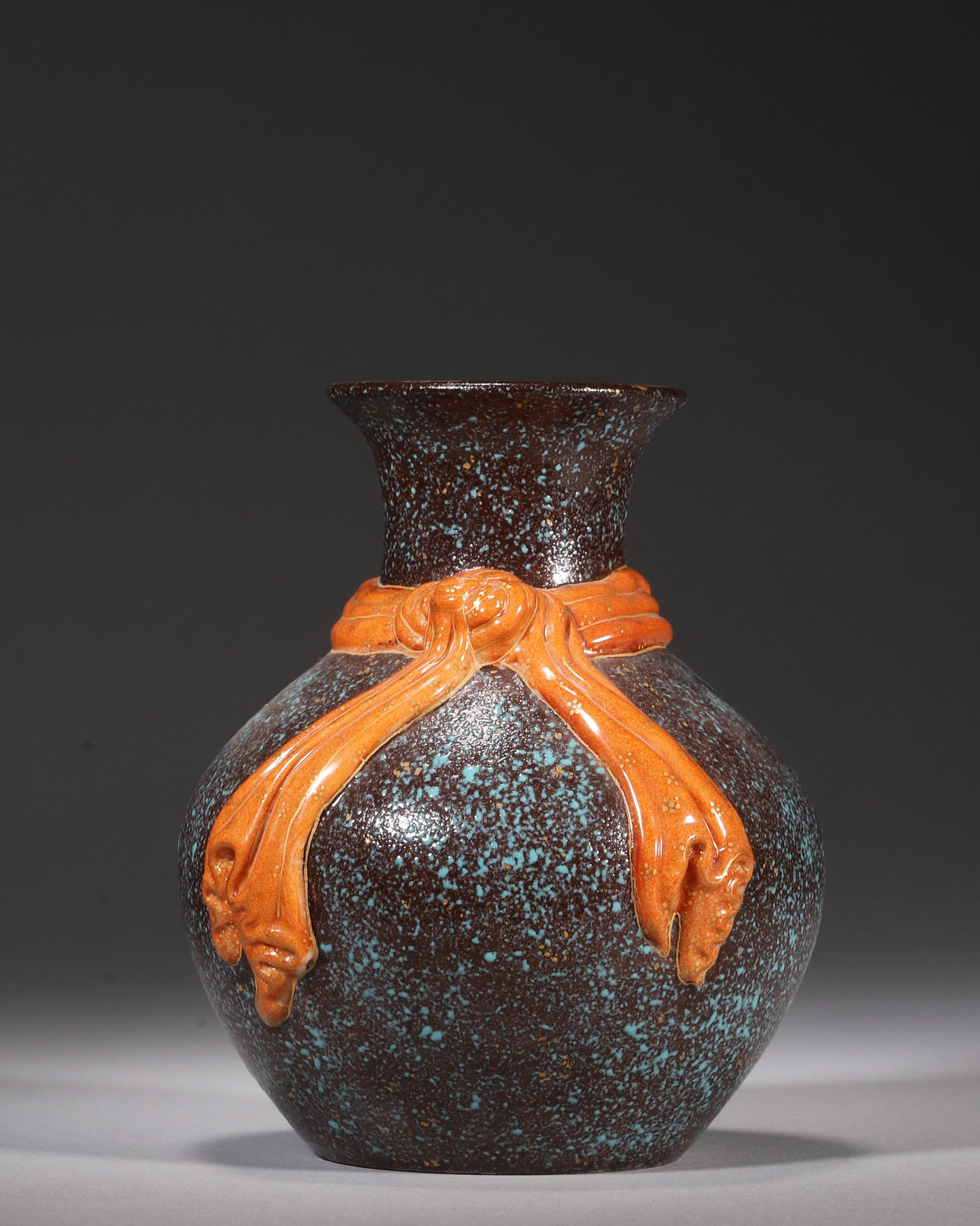 A ROBIN'S-EGG-GLAZED PORCELAIN VASE WITH GILT CORAL-RED RIBBON (1 of 7)