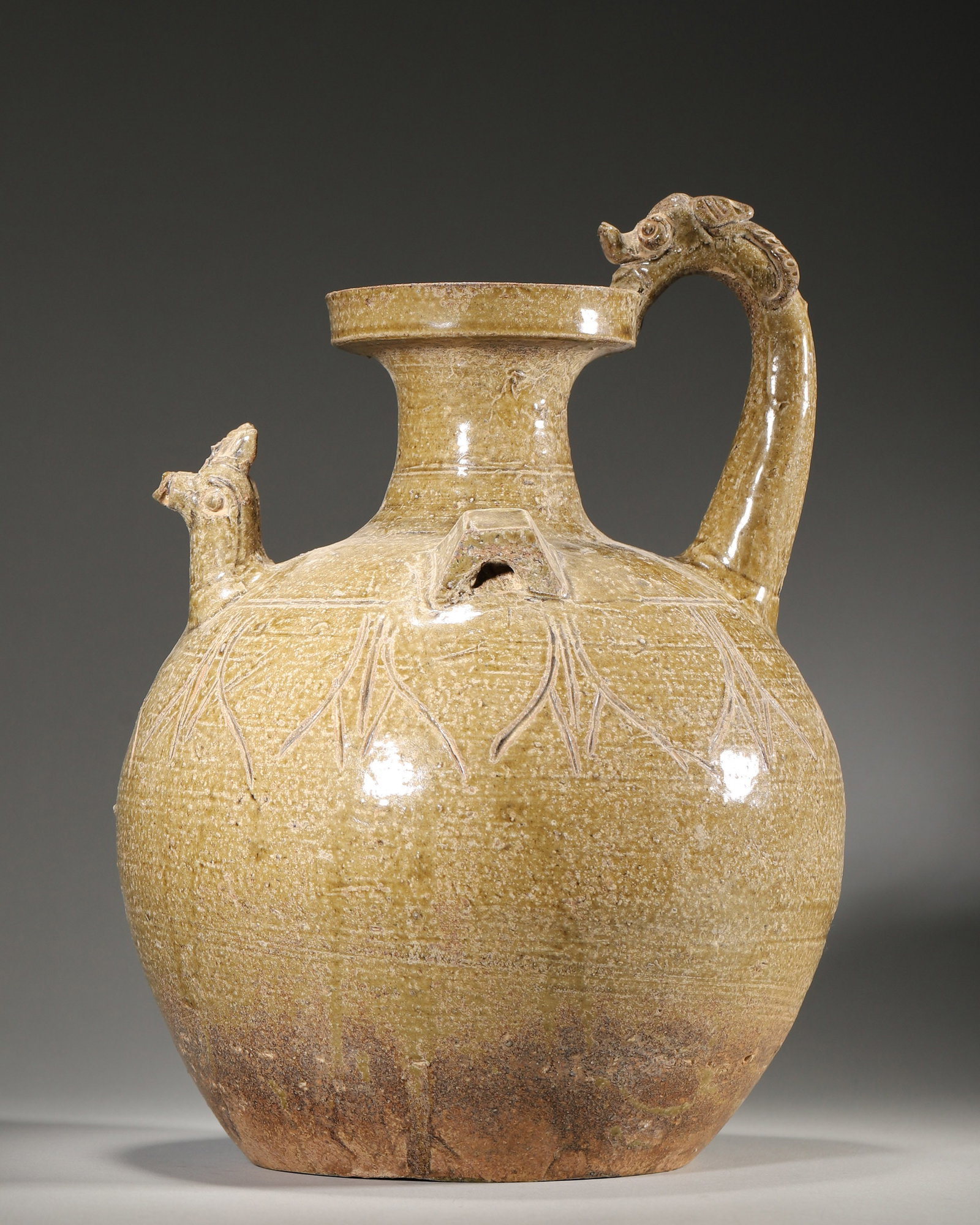 A GREEN-GLAZED EWER (1 of 7)