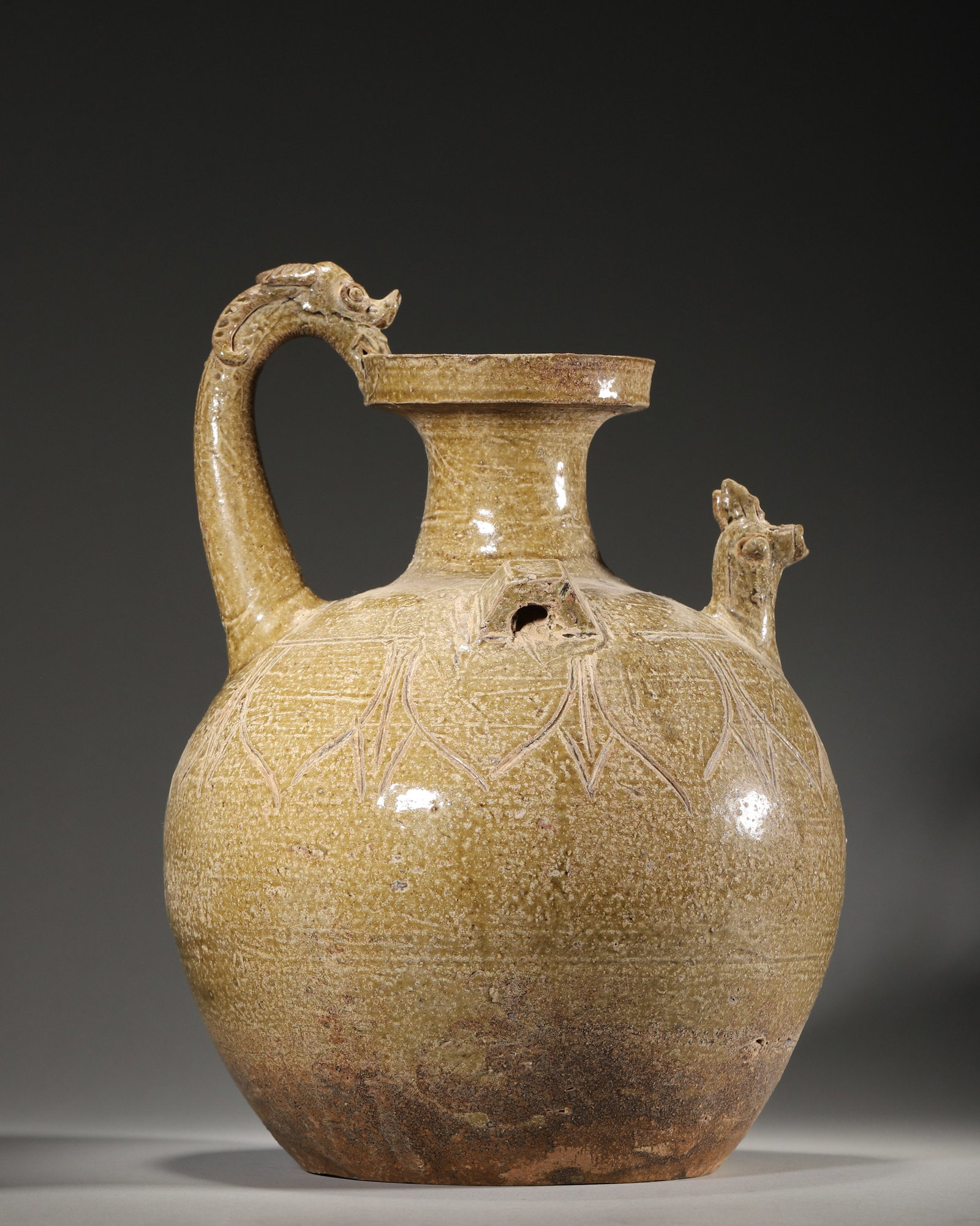 A GREEN-GLAZED EWER - 3