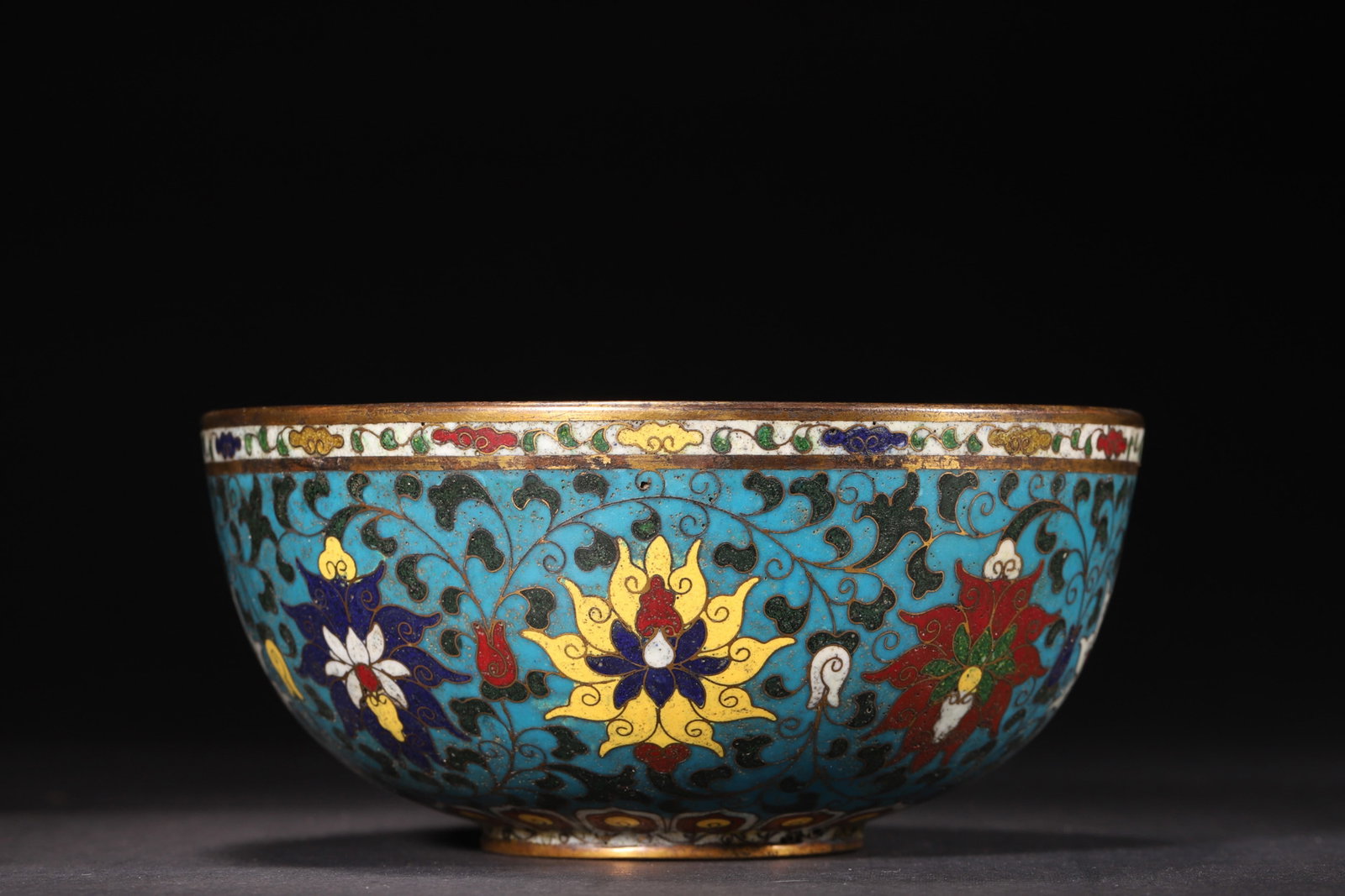 A GILT-BRONZE CLOISONNE ENAMEL 'LOTUS AND MANDARIN DUCK' BOWL (1 of 8)