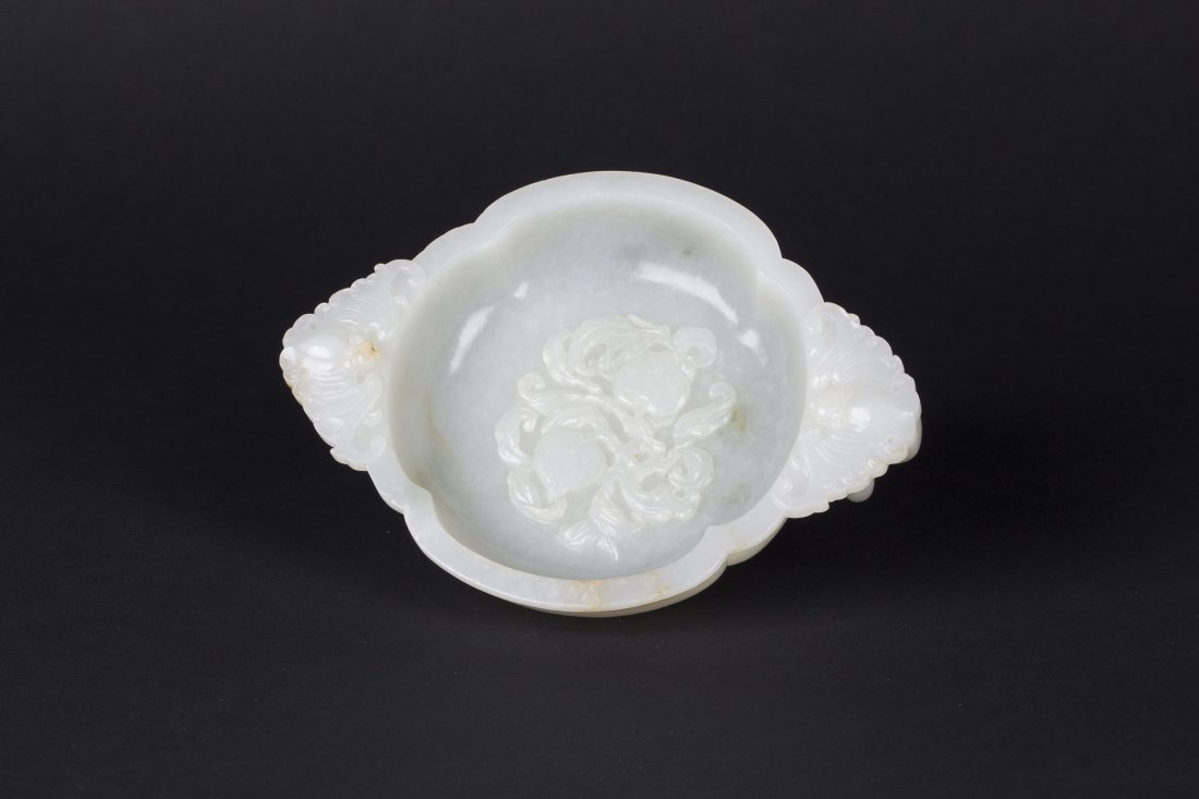 Fine Chinese Hetian White Jade Washer: Fine Chinese Hetian white jade shallow brush washer with bat handles and pending loose rings to the sides, natural texture, interior designed of ripe peaches, with brown russet suffusions throughout t