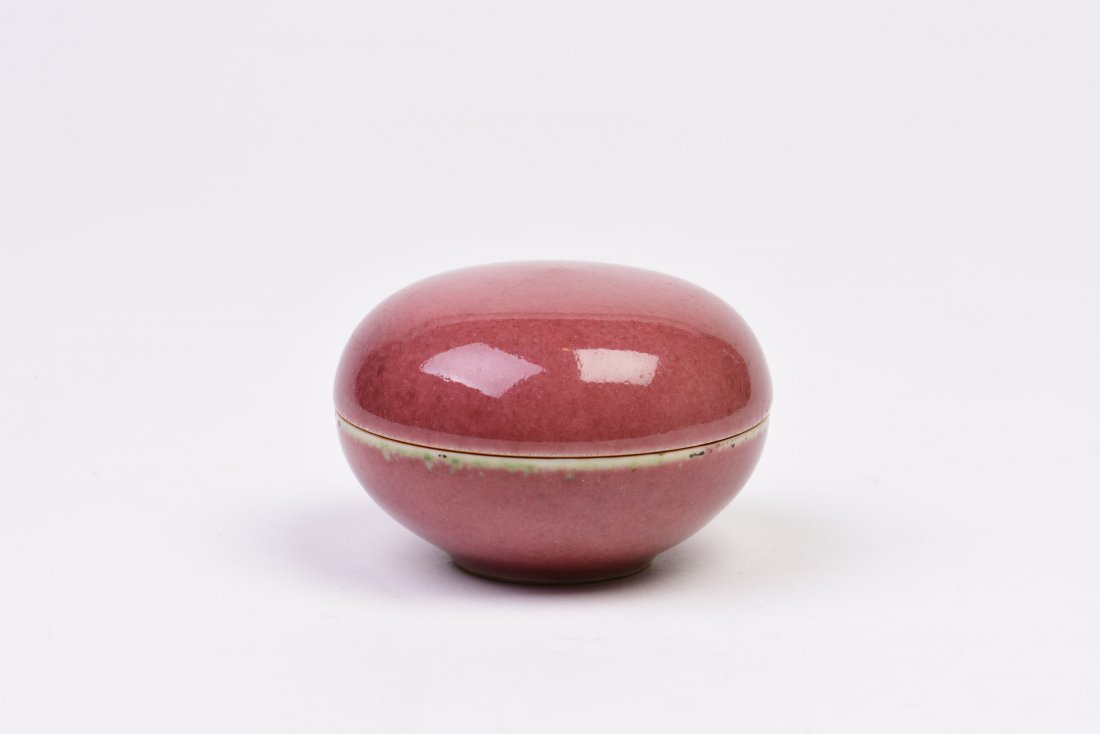 A PEACH BLOOM GLAZE SEAL PASTE BOX, QING DYNASTY,: A PEACH BLOOM GLAZE SEAL PASTE BOX, QING DYNASTY, KANGXI MARK AND PROBABLY OF THE PERIOD 1.8 x 2.8 in. (4.5 x 6.9 cm.) PROVENANCE: From an old private collection in Europe.