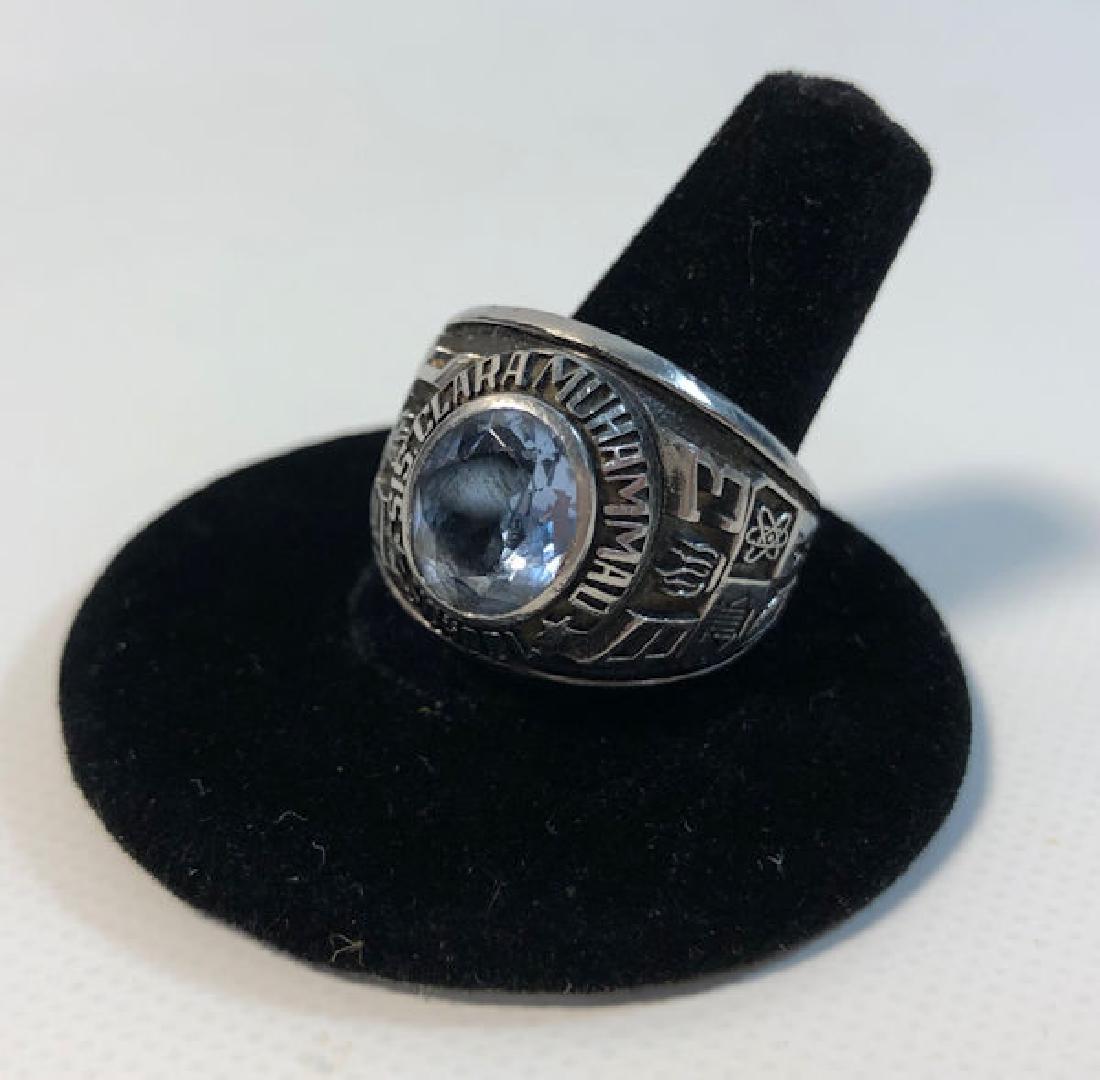 CLASS RING ~ TAPERED SHANK SIZE 10 RING. 1983 CLASS (1 of 7)